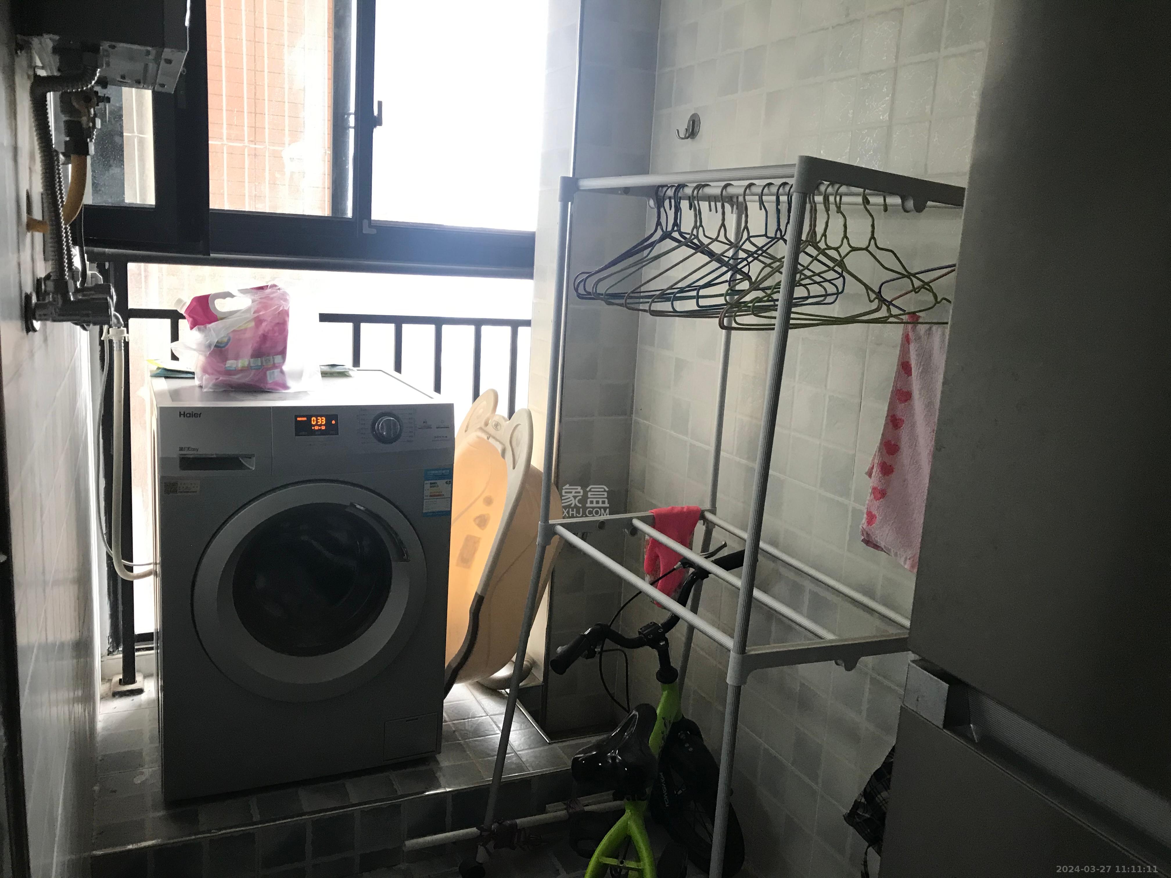 中信凯旋城（中信新城四期）  3室2厅1卫    2200.0元/月室内图