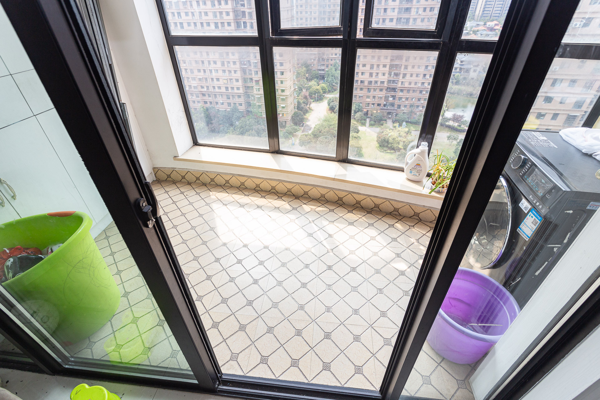 润和之悦(金泽园) 3室2厅1卫 72.0万 润和之悦(金泽园) 3室2厅1卫 72.0万阳台