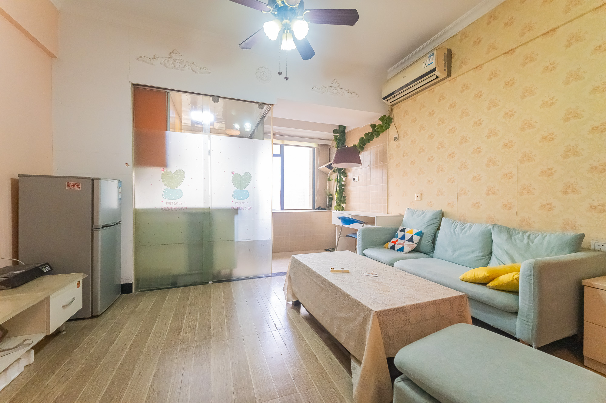 爱都(IDO) 1室1厅1卫 28.90万 爱都(IDO) 1室1厅1卫 28.90万客厅