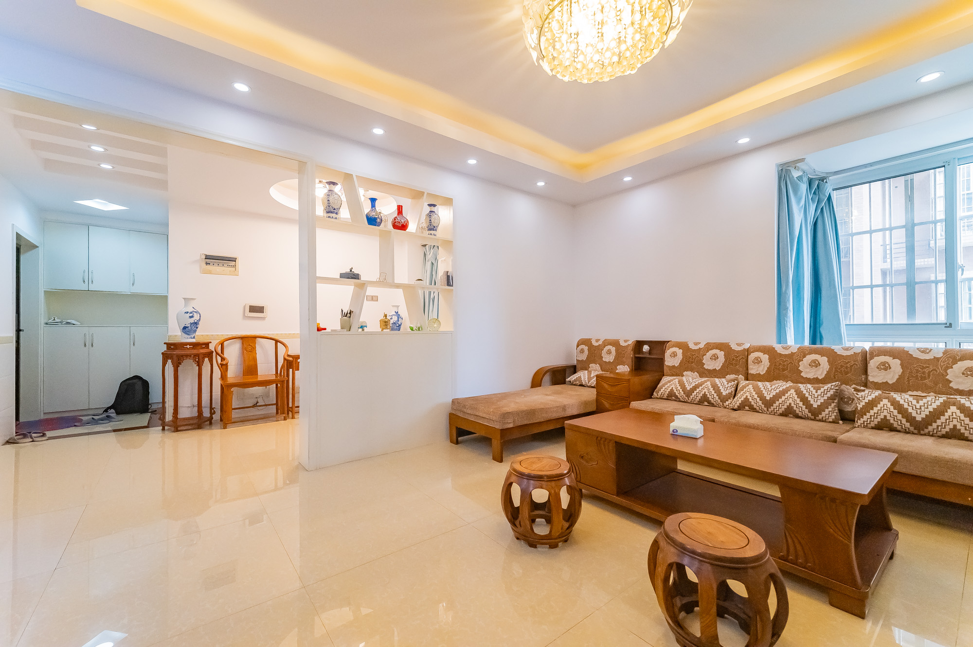 泊林晶城 3室2厅1卫 69.8万 泊林晶城 3室2厅1卫 69.8万客厅