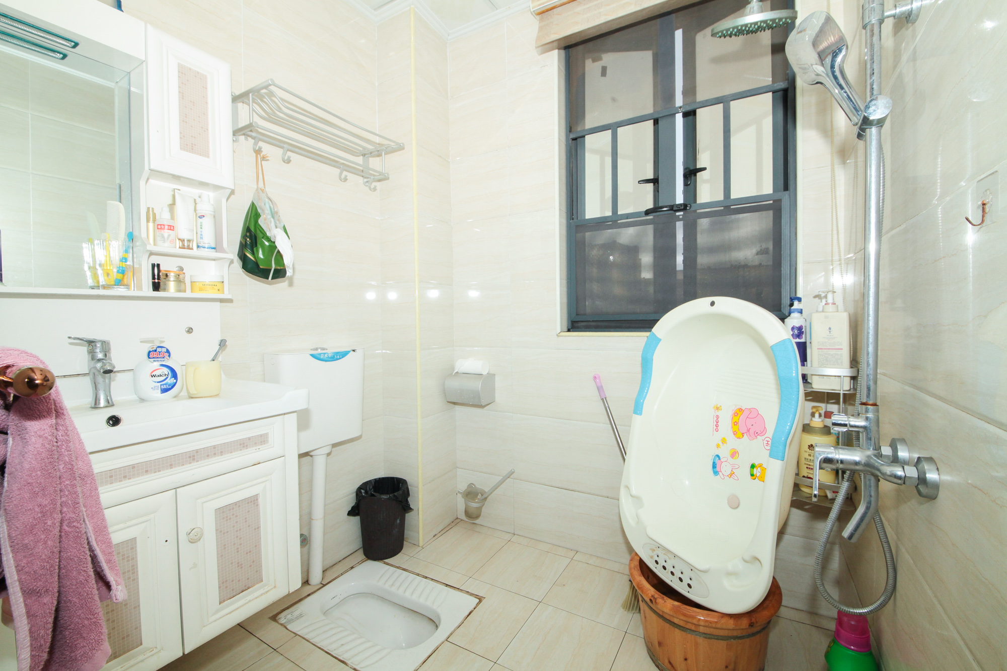 深业睿城 5室2厅2卫 99.0万 深业睿城 5室2厅2卫 99.0万卫生间