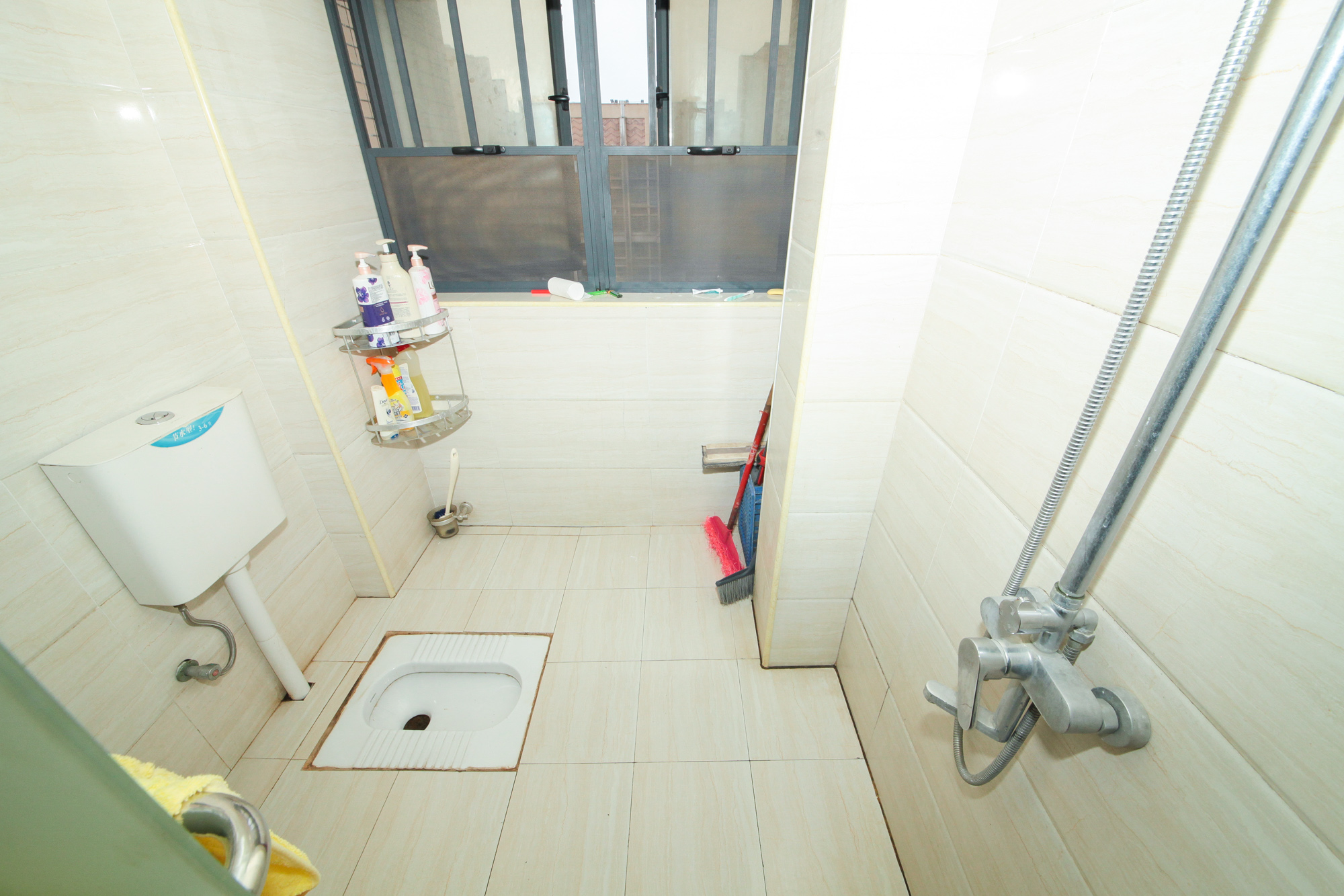 深业睿城 5室2厅2卫 99.0万 深业睿城 5室2厅2卫 99.0万卫生间