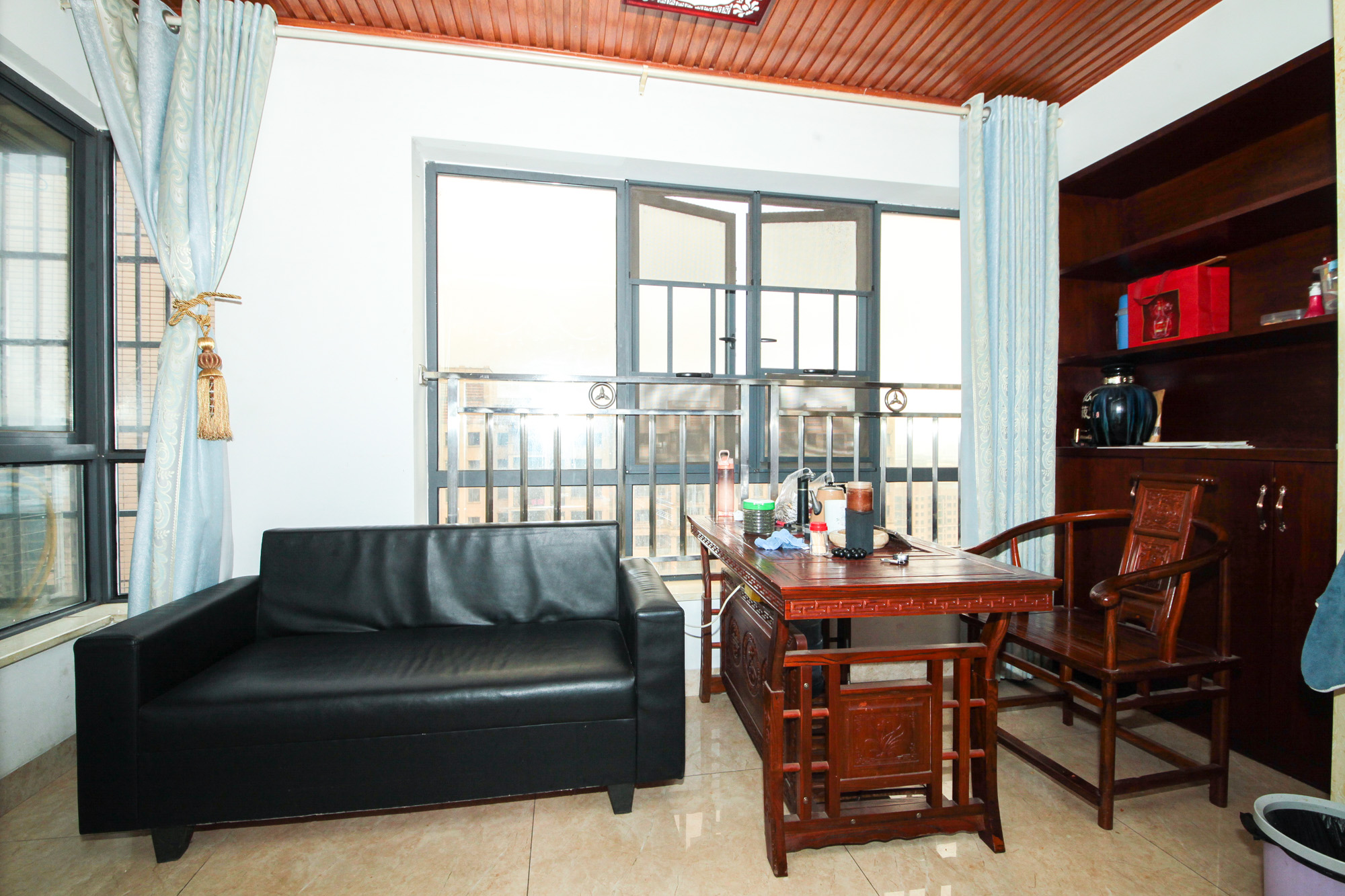 深业睿城 5室2厅2卫 99.0万 深业睿城 5室2厅2卫 99.0万阳台