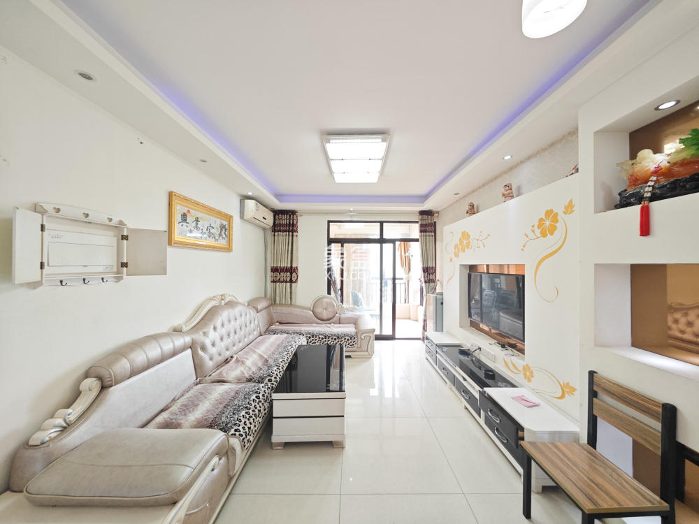 欧莱雅郡  3室2厅1卫    58.0万