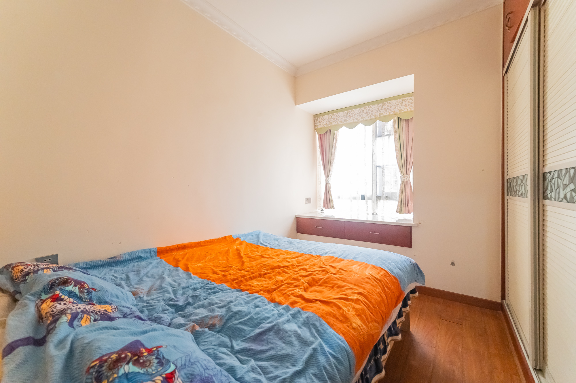 深业睿城 0室0厅0卫 102.0万 深业睿城 0室0厅0卫 102.0万卧室