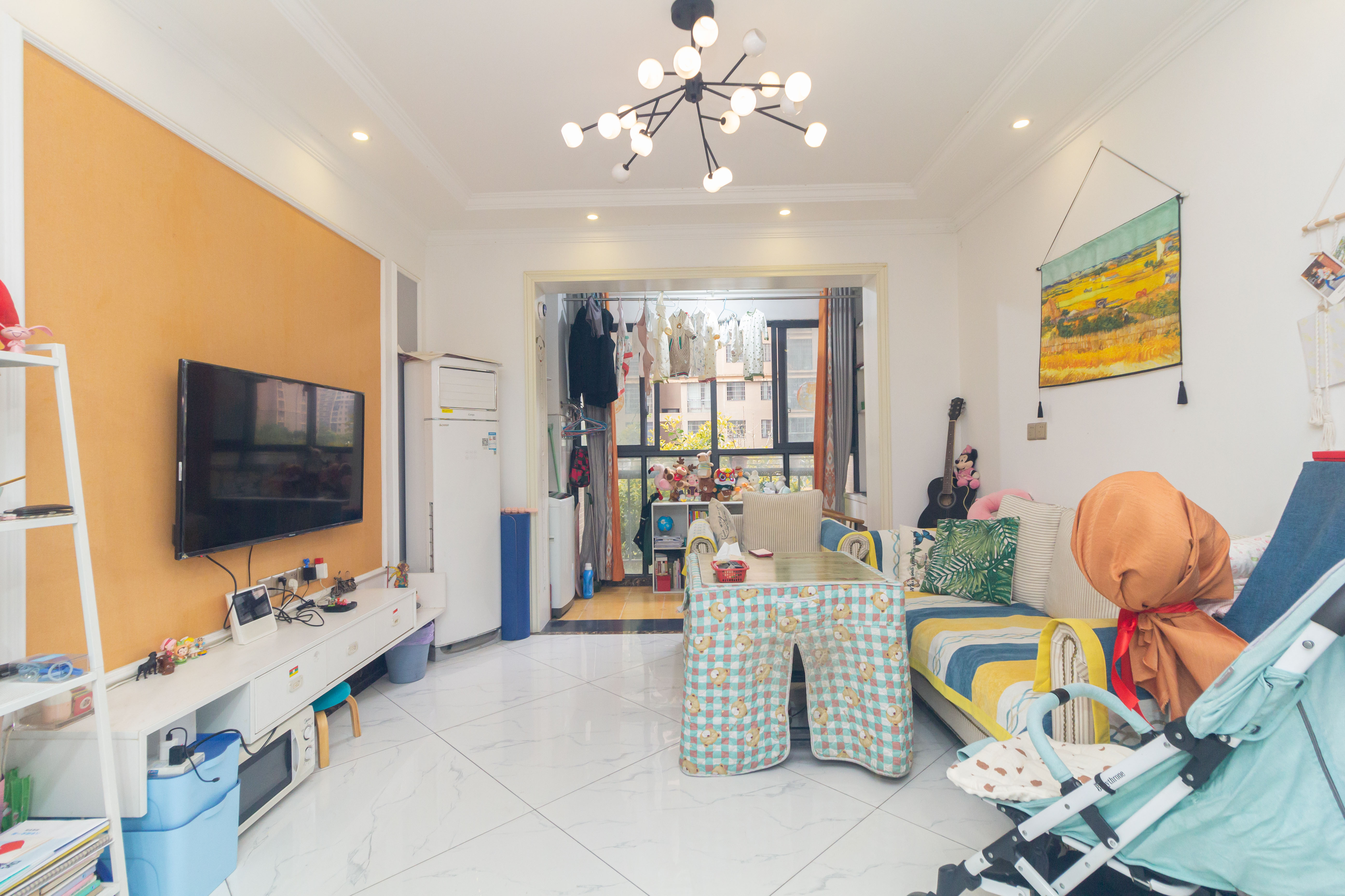 高林仕家  2室2厅1卫    43.8万 高林仕家  2室2厅1卫    43.8万客厅