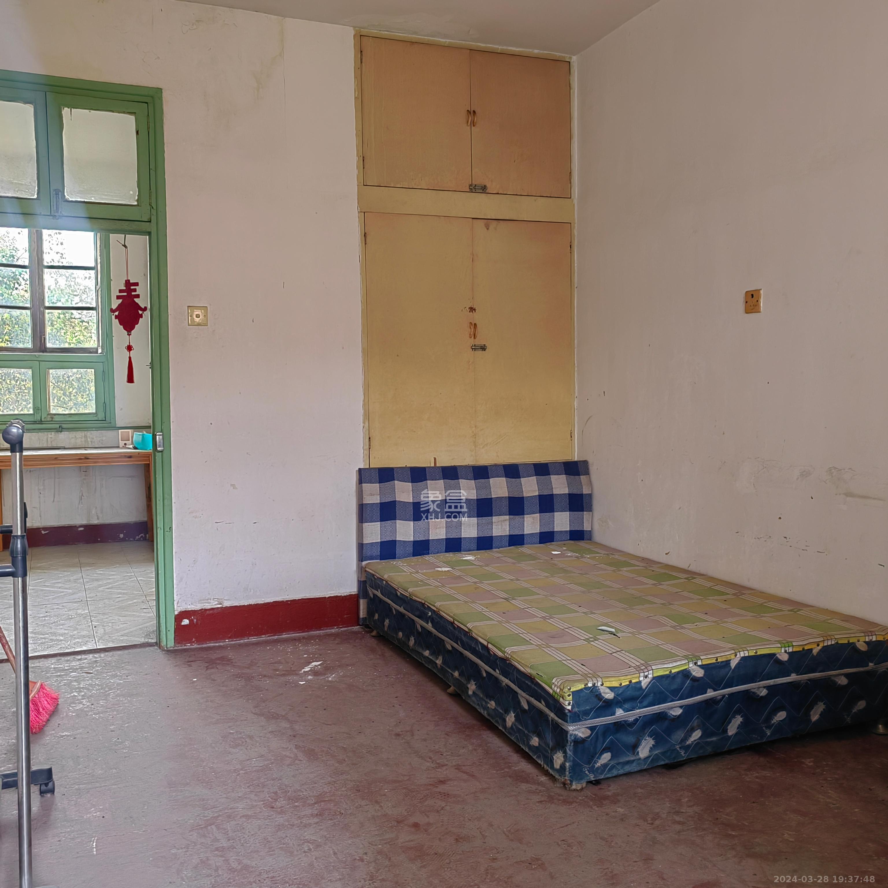 三印宿舍 3室1厅1卫 1600.0元/月 三印宿舍 3室1厅1卫 1600.0元/月室内图