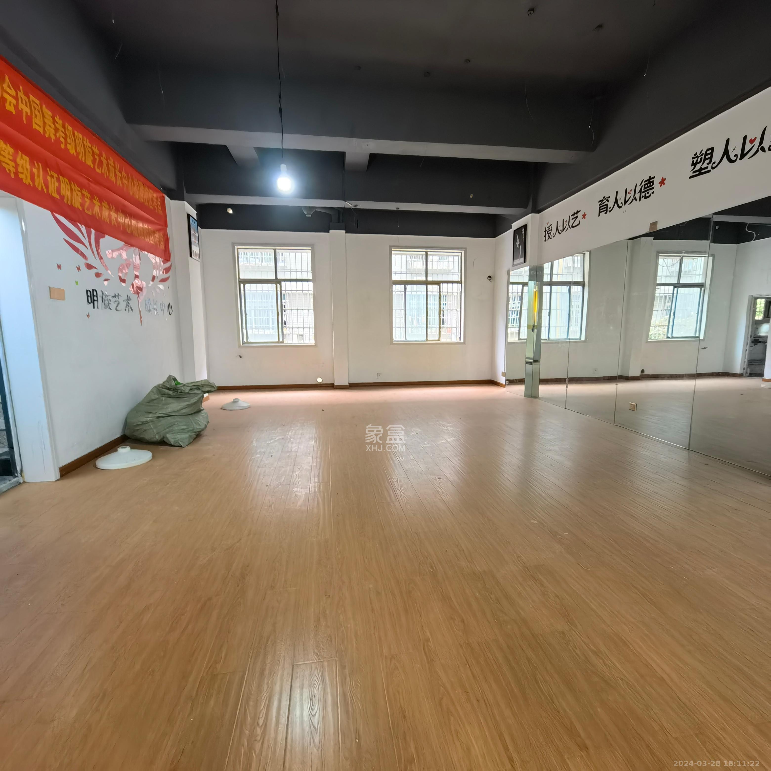 松雅安置小区  2室1厅1卫   2000.00元/月室内图