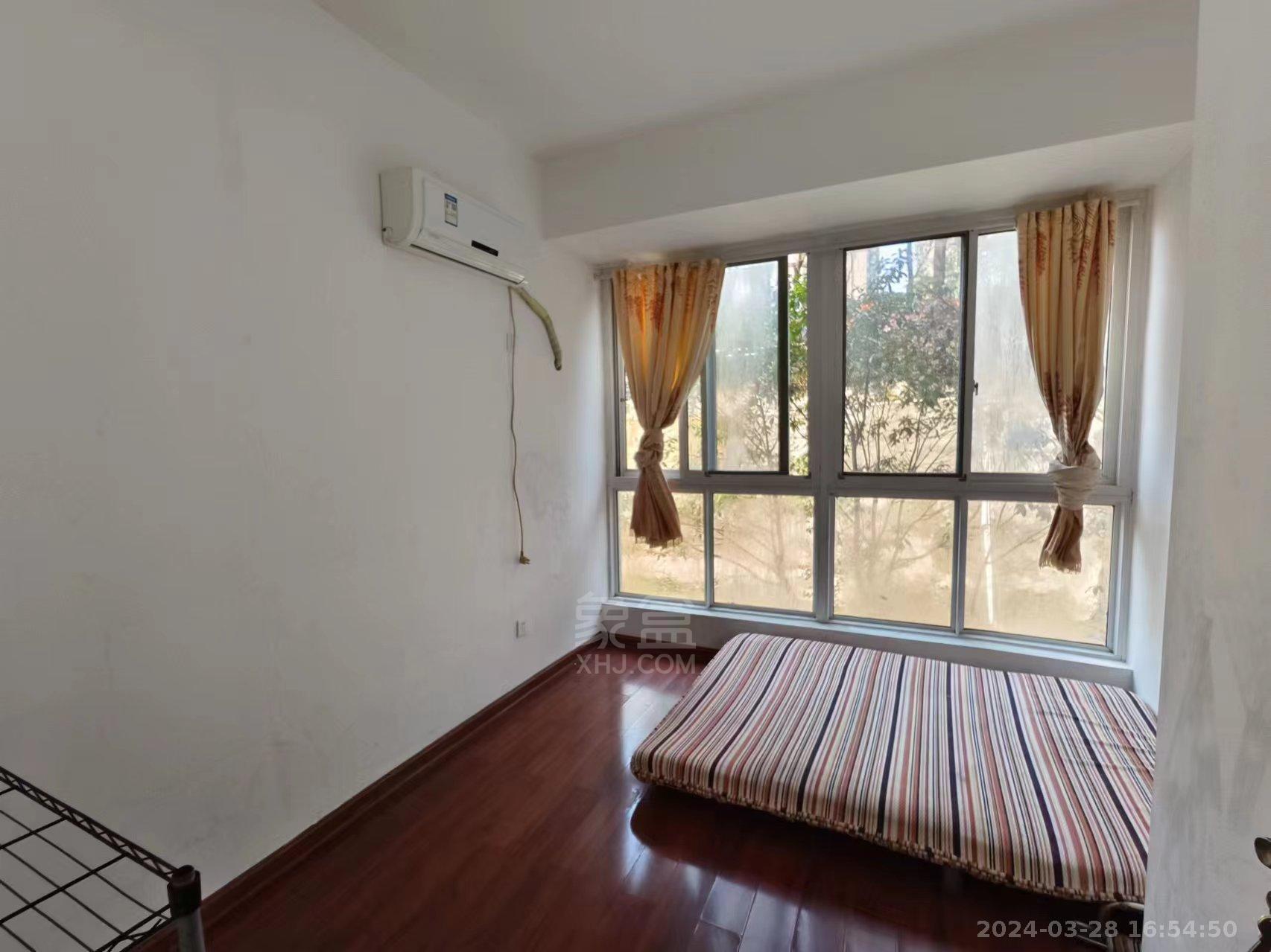 印象华都 3室2厅1卫 1400.0元/月 印象华都 3室2厅1卫 1400.0元/月室内图