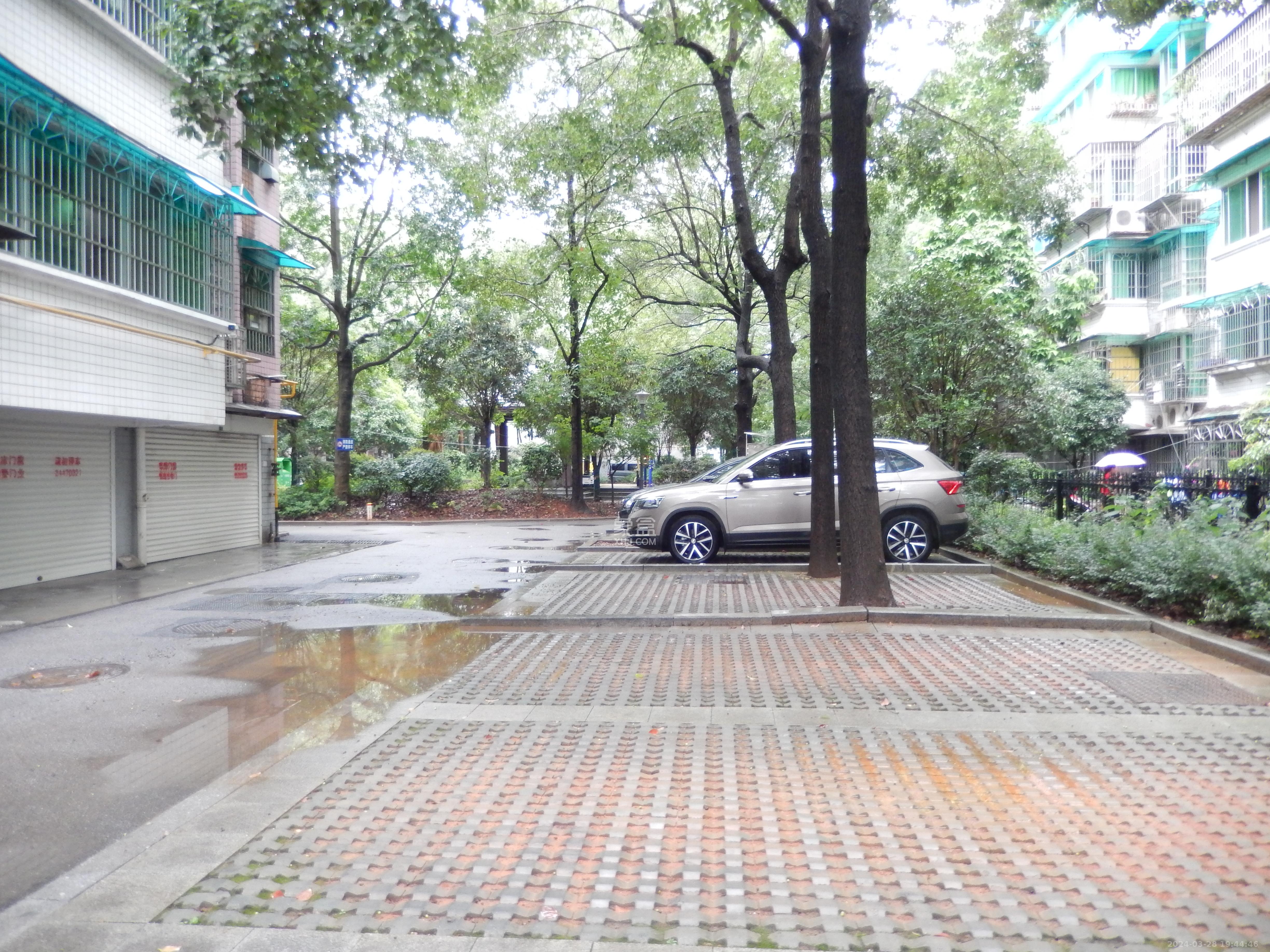 德邦新村  3室2厅2卫   2000.00元/月小区图