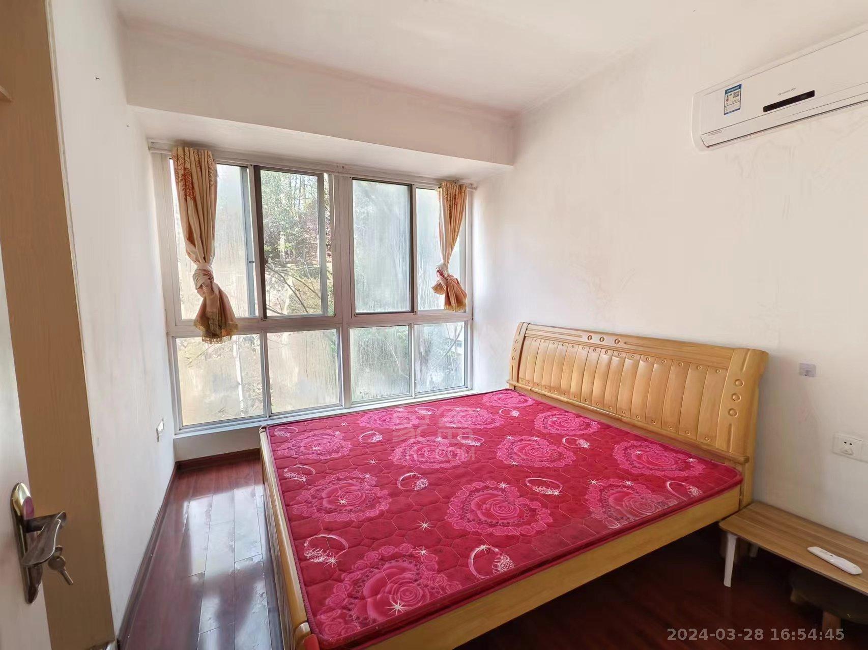 印象华都 3室2厅1卫 1400.0元/月 印象华都 3室2厅1卫 1400.0元/月室内图