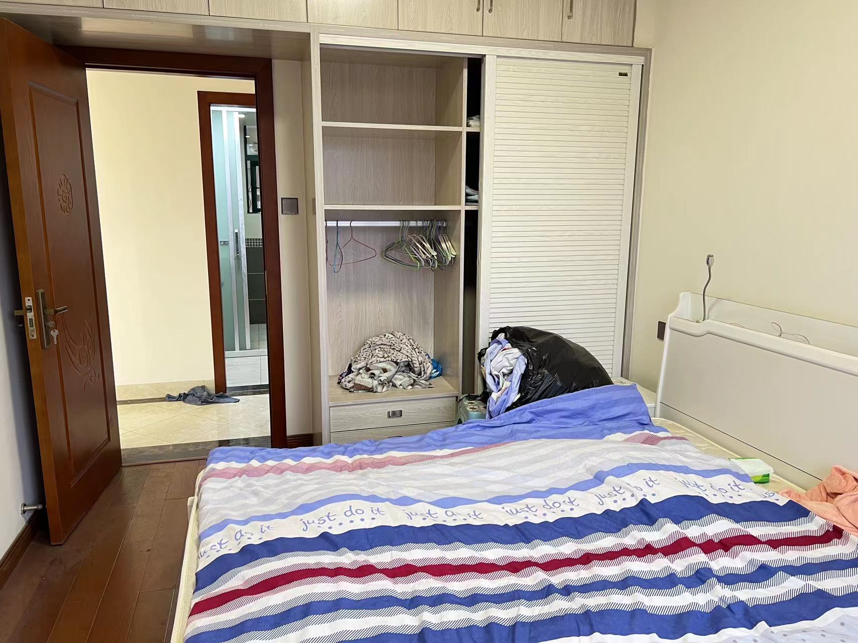 奥园广场  3室2厅1卫   67.00万室内图