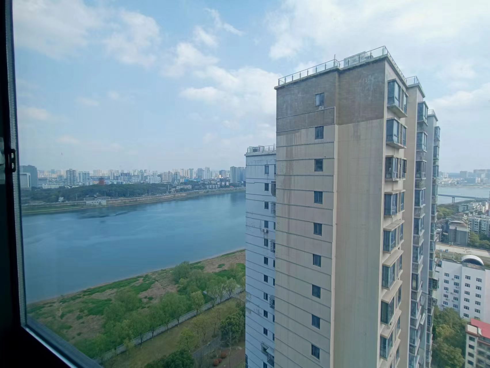 丽景滨江  4室3厅2卫    110.0万 丽景滨江  4室3厅2卫    110.0万室内图