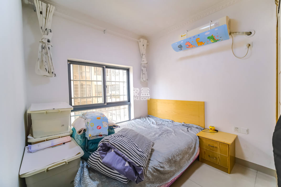 花样年华  3室2厅1卫    64.5万 花样年华  3室2厅1卫    64.5万卧室