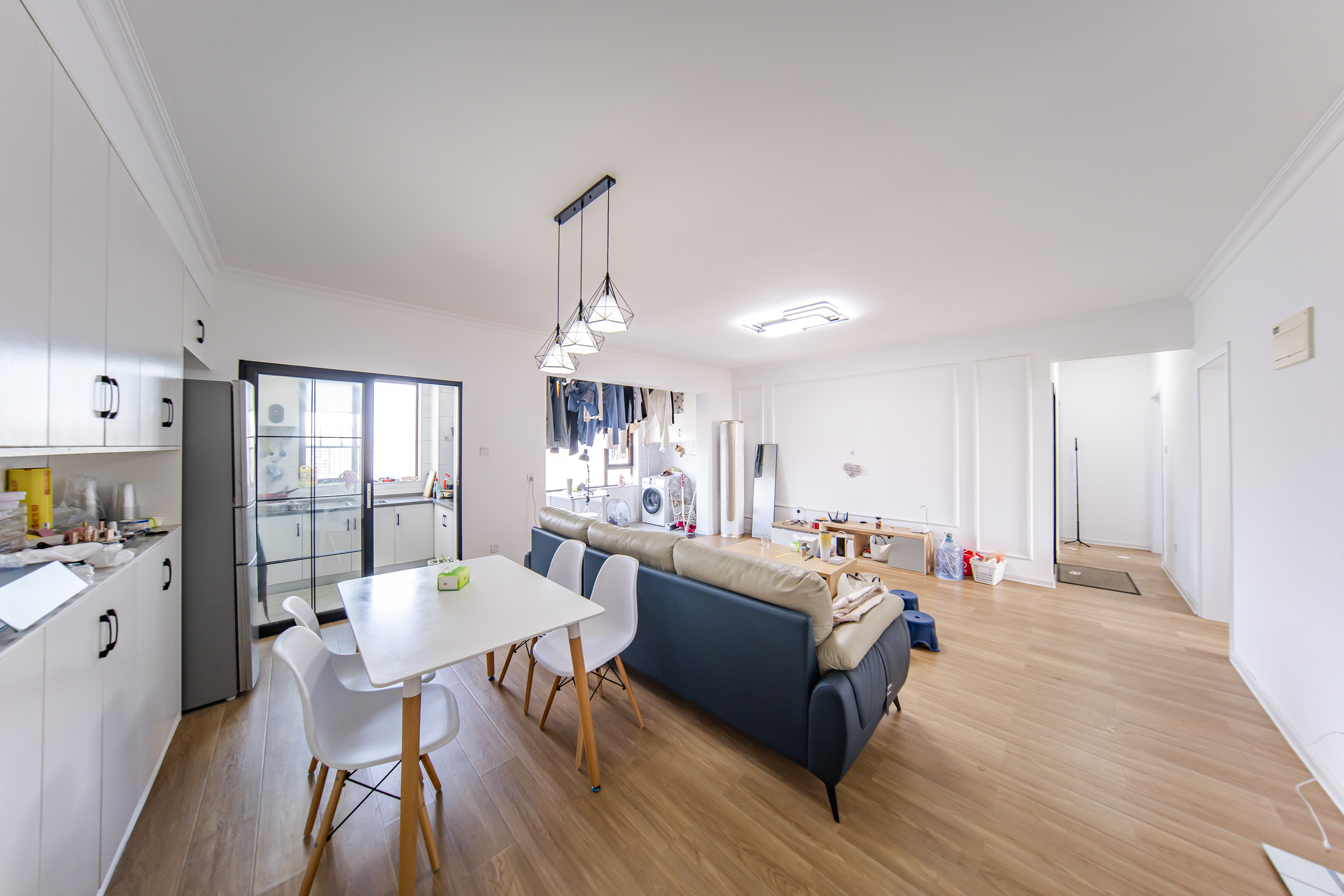 洋湖18克拉(旷远洋湖18克拉)  3室2厅1卫    135.0万 洋湖18克拉(旷远洋湖18克拉)  3室2厅1卫    135.0万客厅