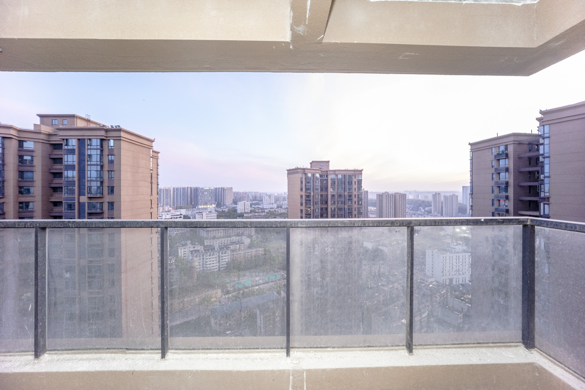 荣悦台  3室2厅2卫   177.00万其他