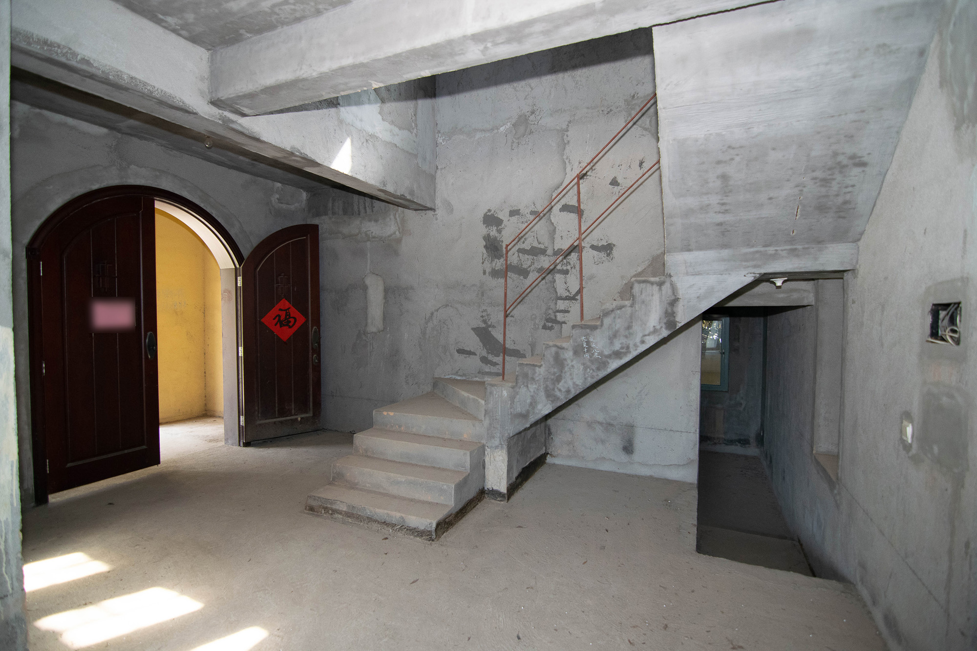 中粮北纬28°别墅  8室4厅6卫    568.0万客厅