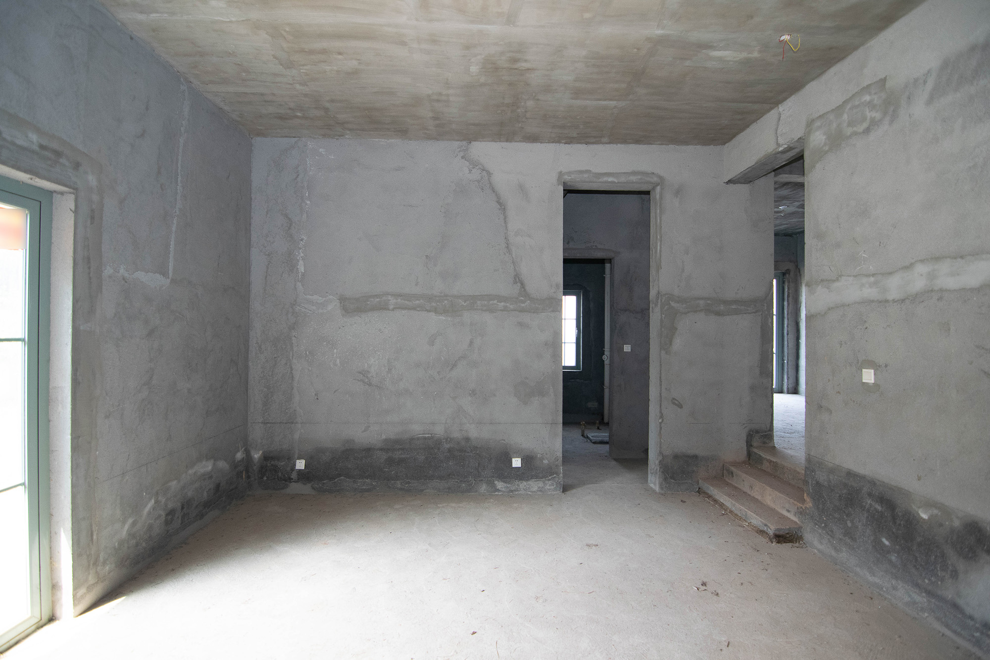 中粮北纬28°别墅  8室4厅6卫    568.0万客厅