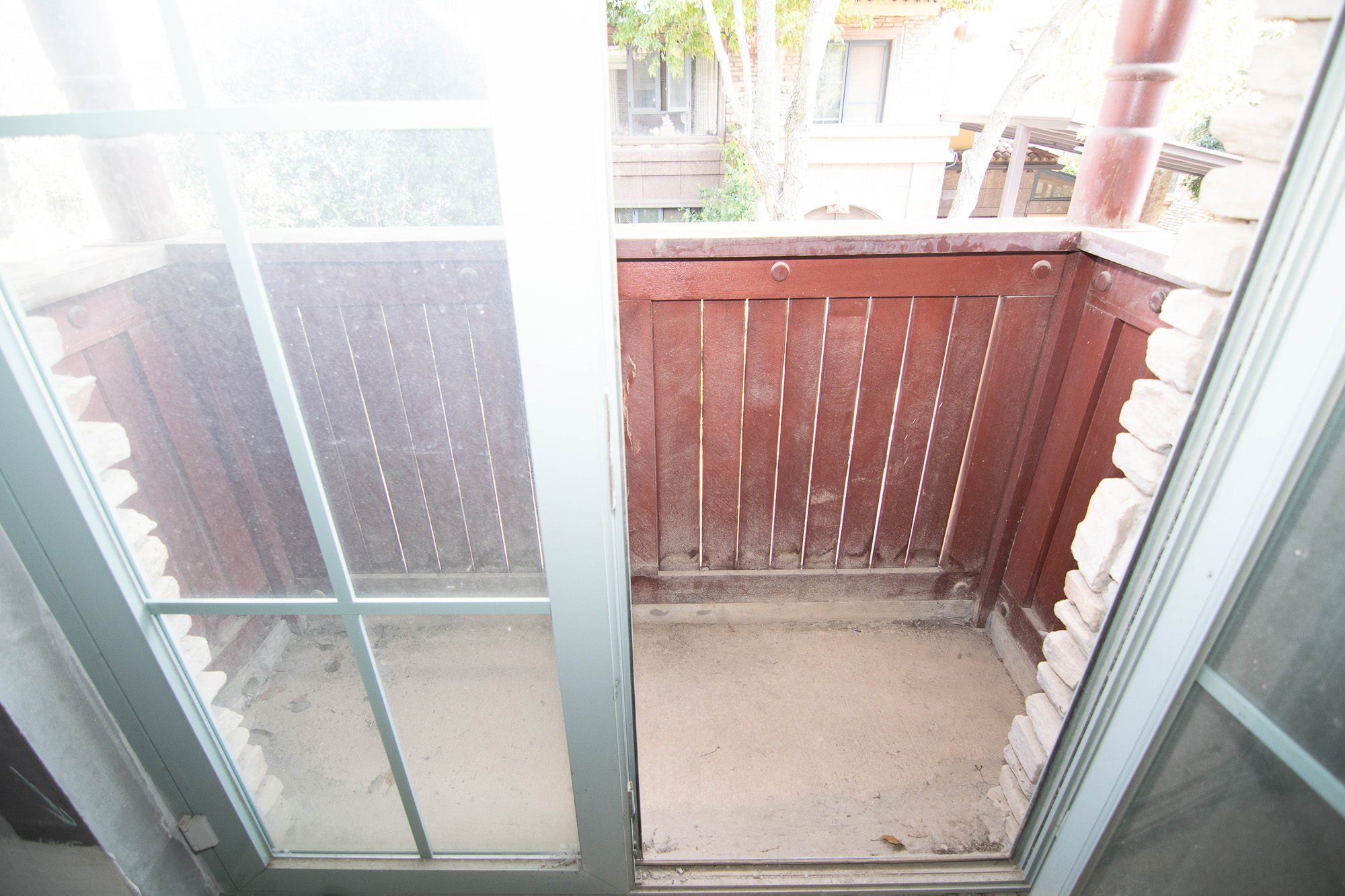 中粮北纬28°别墅  8室4厅6卫    568.0万阳台