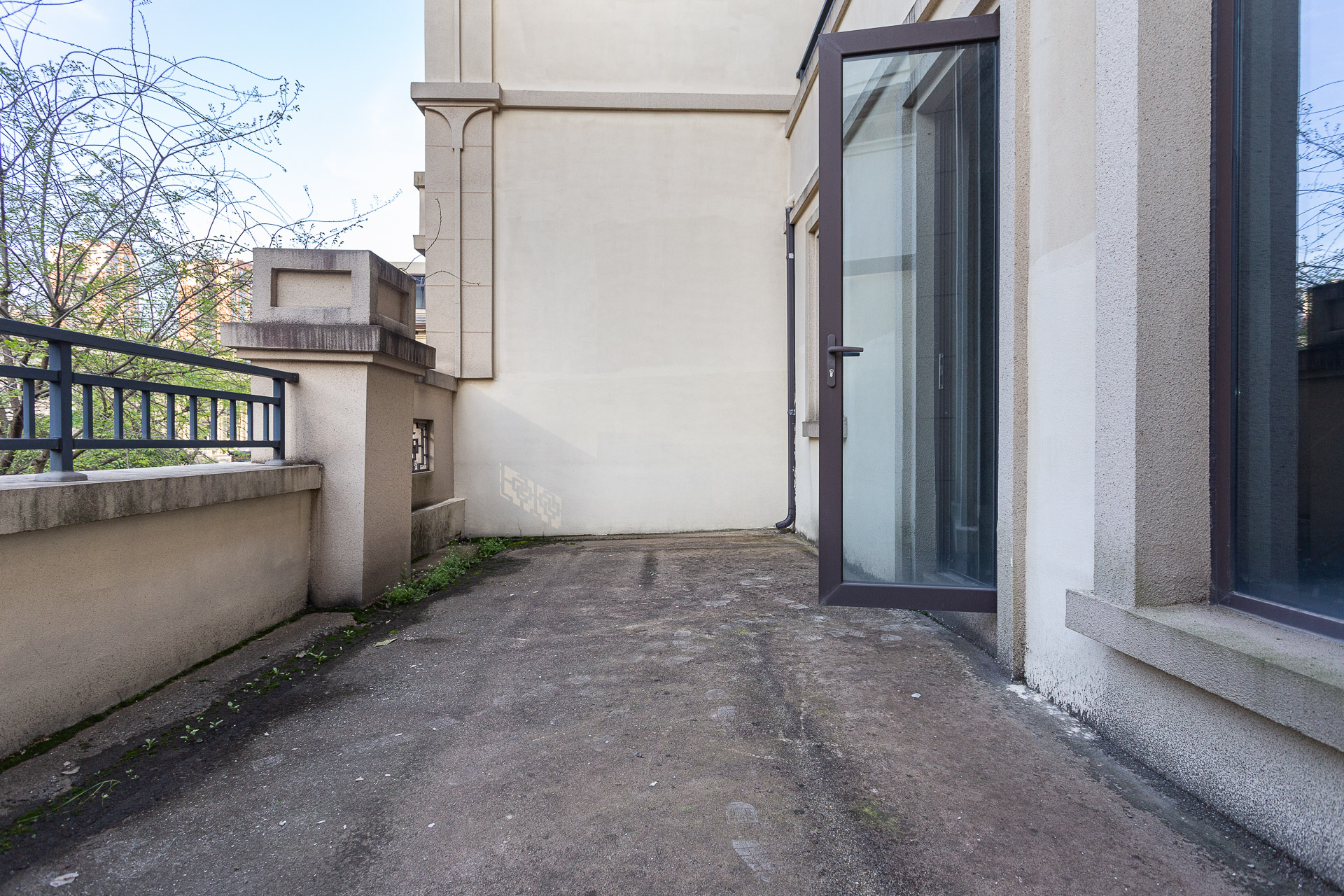 龙湖璟宸原著(龙湖紫宸)  5室2厅4卫    380.0万 龙湖璟宸原著(龙湖紫宸)  5室2厅4卫    380.0万阳台