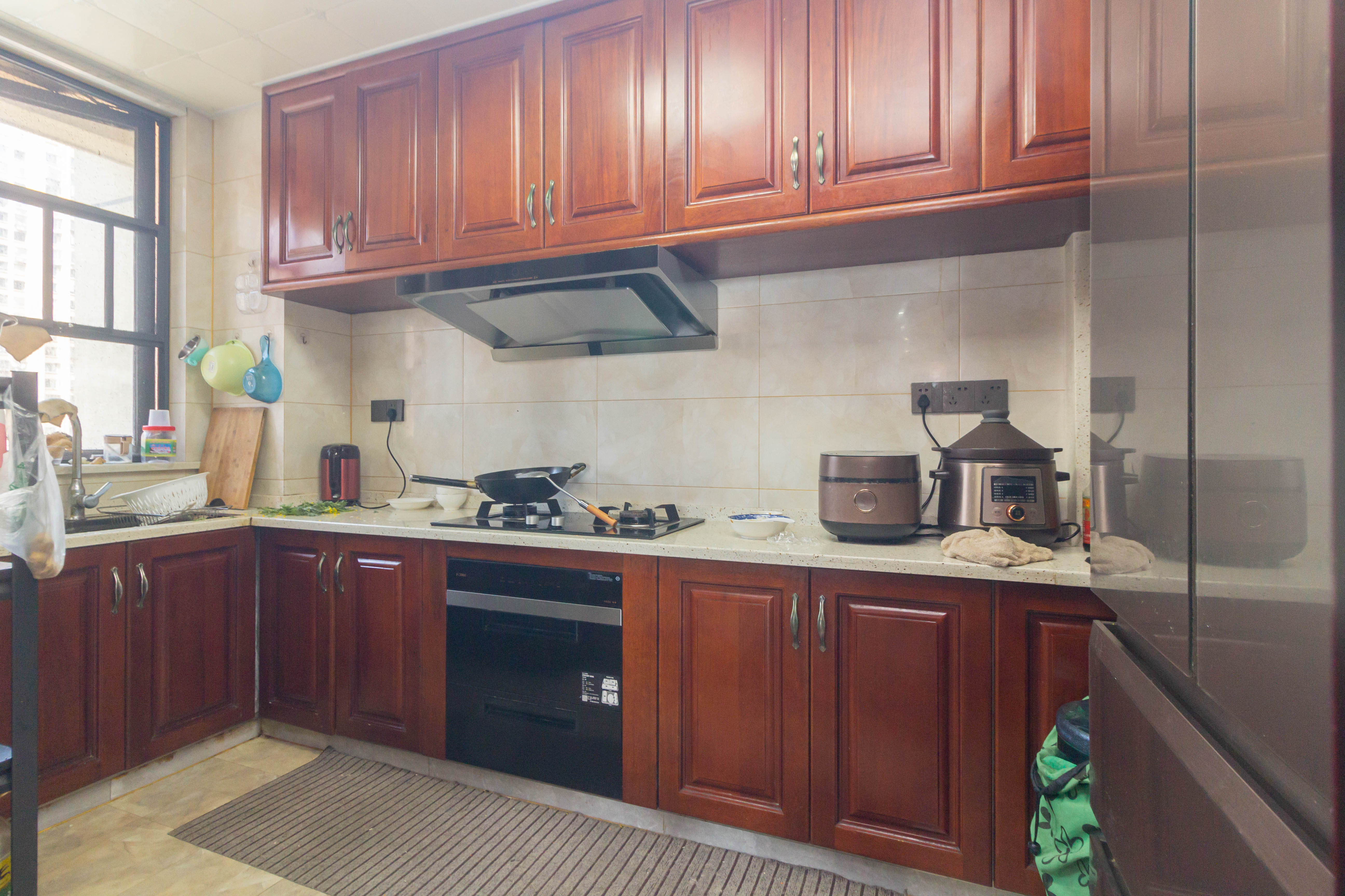 爵世名邸东湖(东湖壹号企业总部基地) 3室2厅2卫 120.0万 爵世名邸东湖(东湖壹号企业总部基地) 3室2厅2卫 120.0万厨房