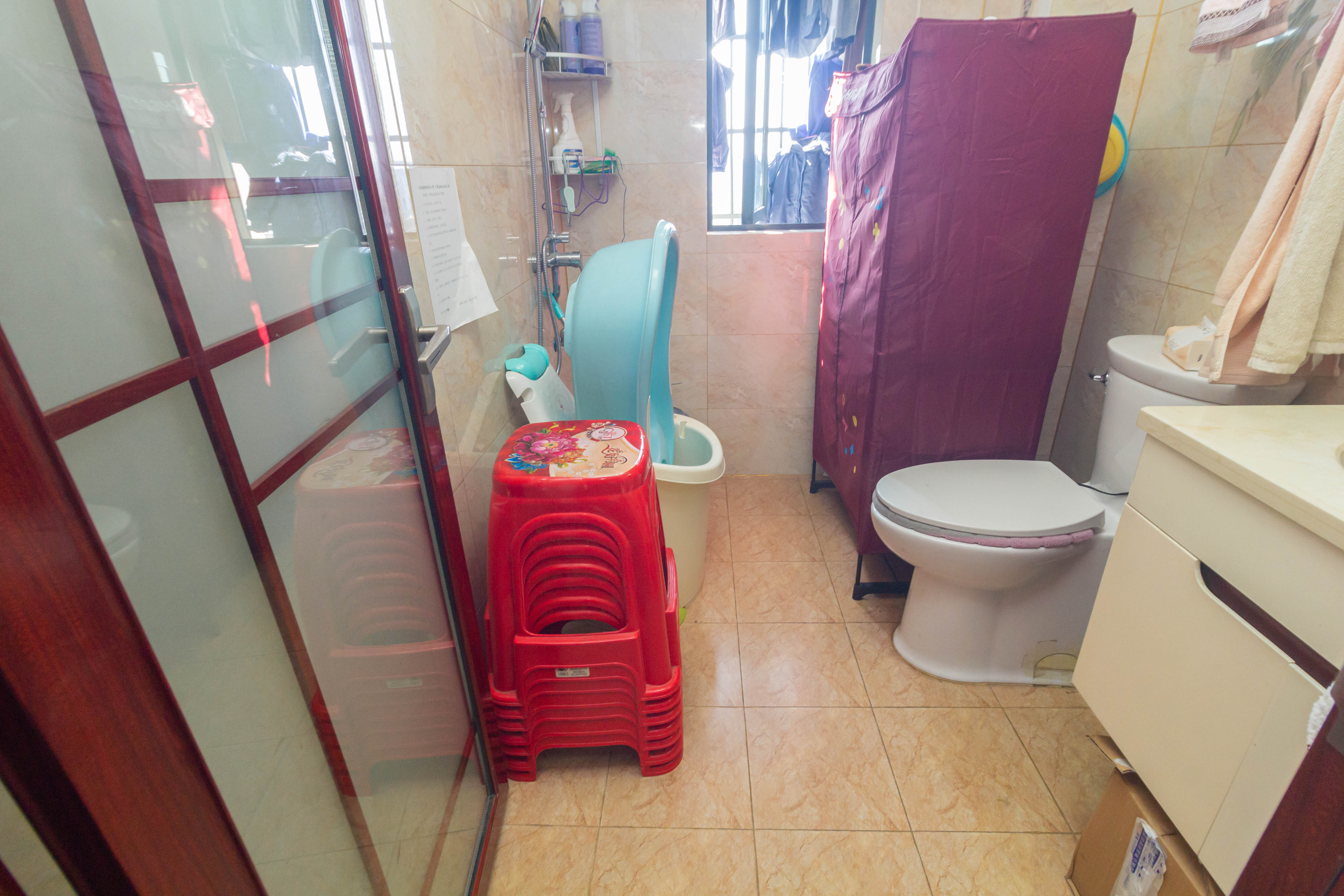 爵世名邸东湖(东湖壹号企业总部基地) 3室2厅2卫 120.0万 爵世名邸东湖(东湖壹号企业总部基地) 3室2厅2卫 120.0万卫生间