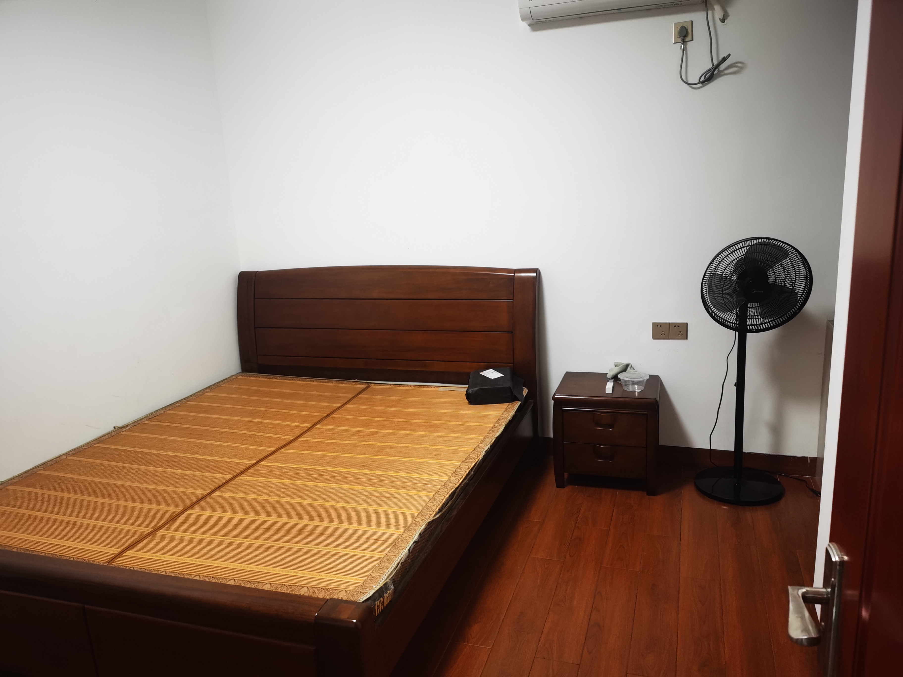 湖景名城 3室2厅1卫 42.0万 湖景名城 3室2厅1卫 42.0万室内图