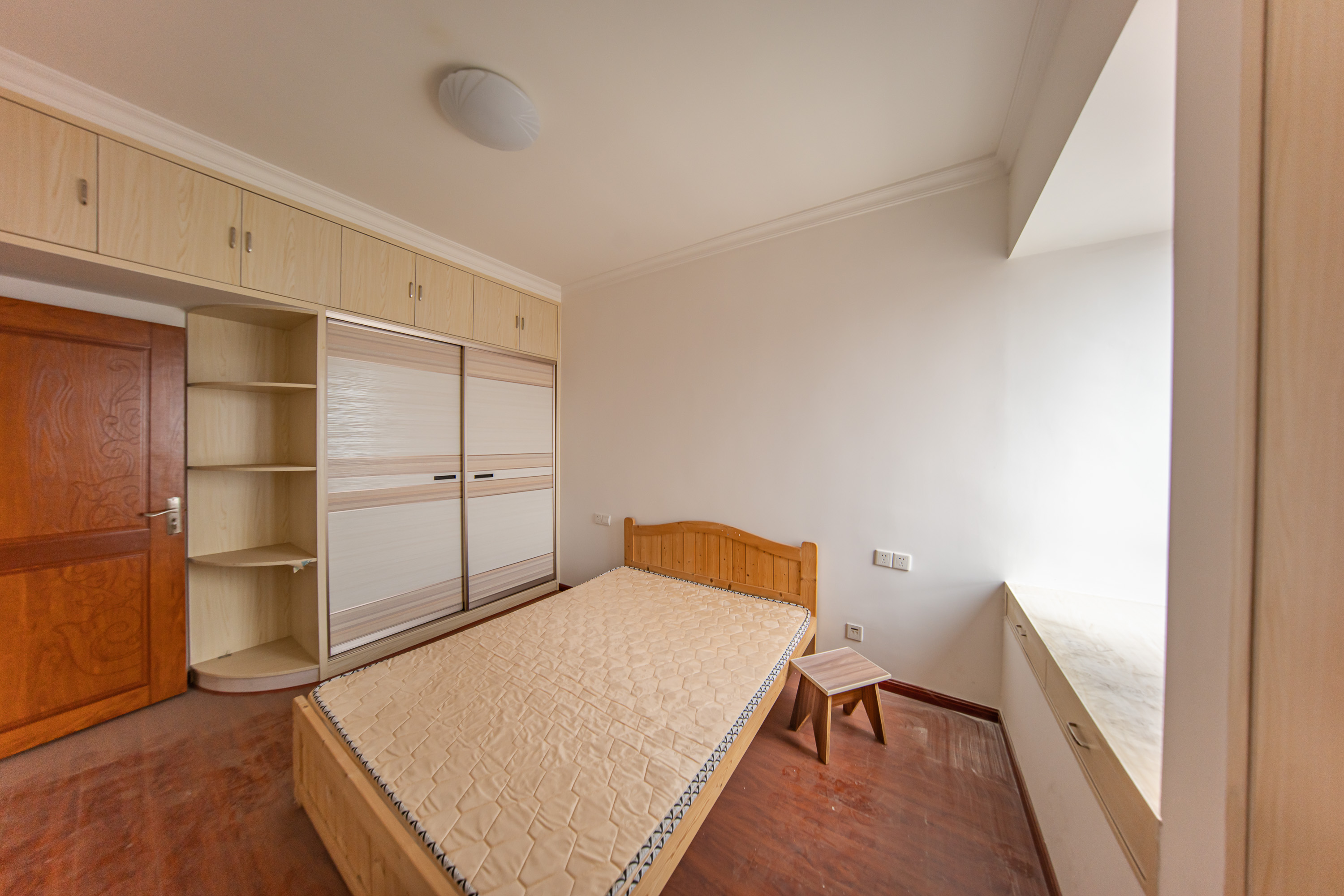 江山帝景雅典 3室2厅1卫 72.0万 江山帝景雅典 3室2厅1卫 72.0万卧室