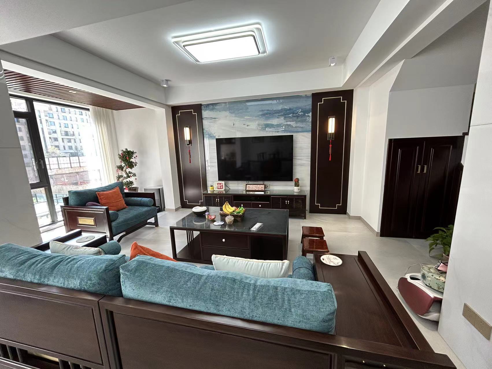 当代尚品苑  4室2厅2卫    168.0万 当代尚品苑  4室2厅2卫    168.0万