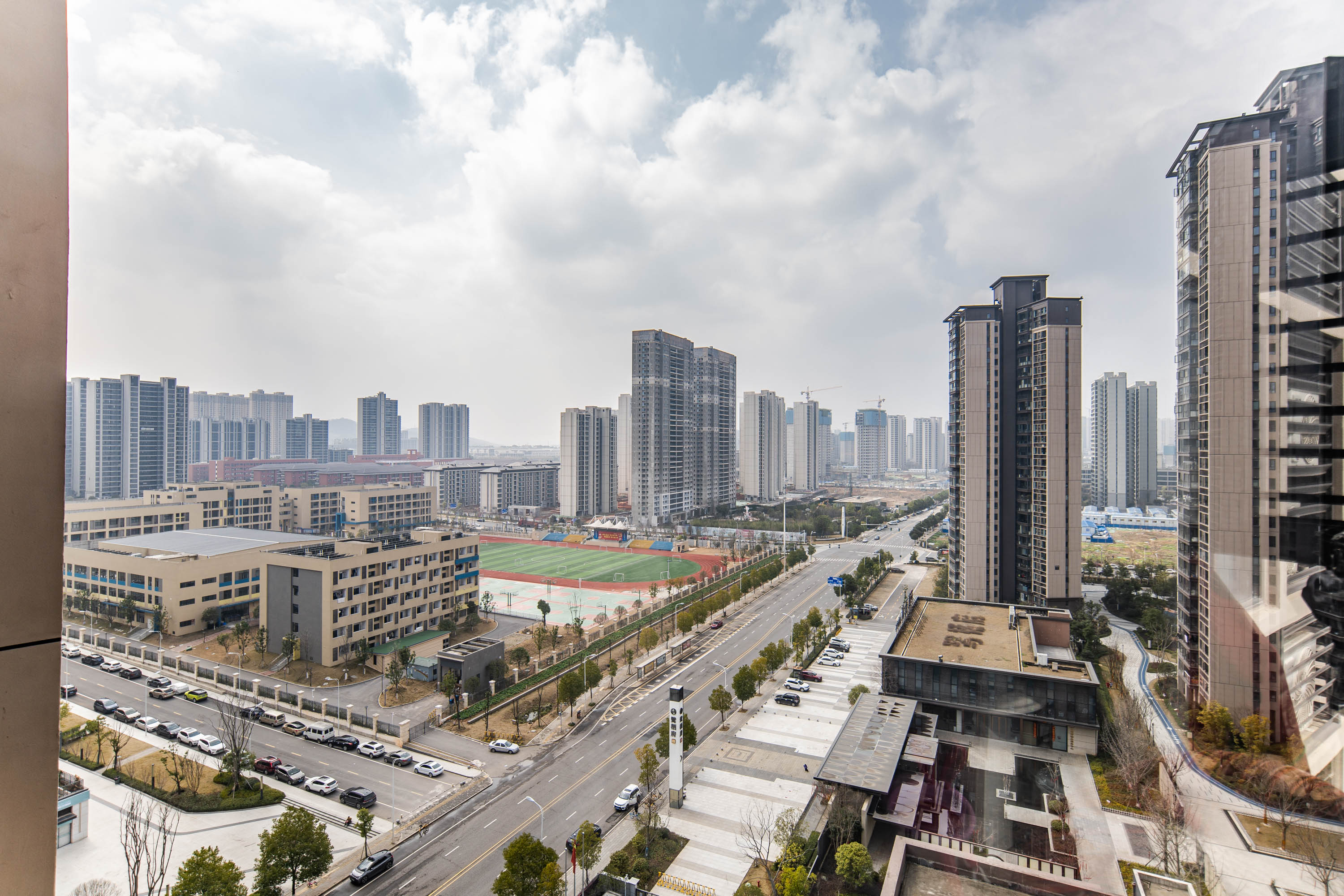 深业鹭栖府  4室2厅2卫    235.0万其他