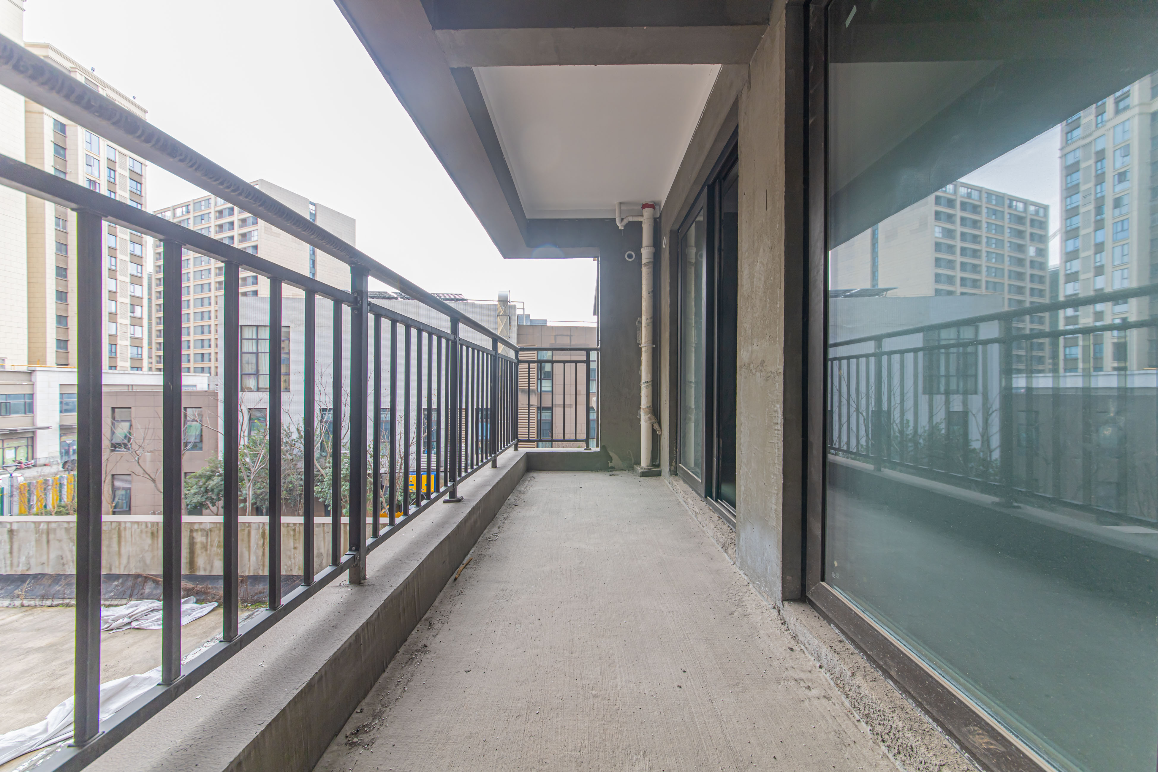 北辰中央公园E区 4室2厅2卫 145.0万 北辰中央公园E区 4室2厅2卫 145.0万阳台