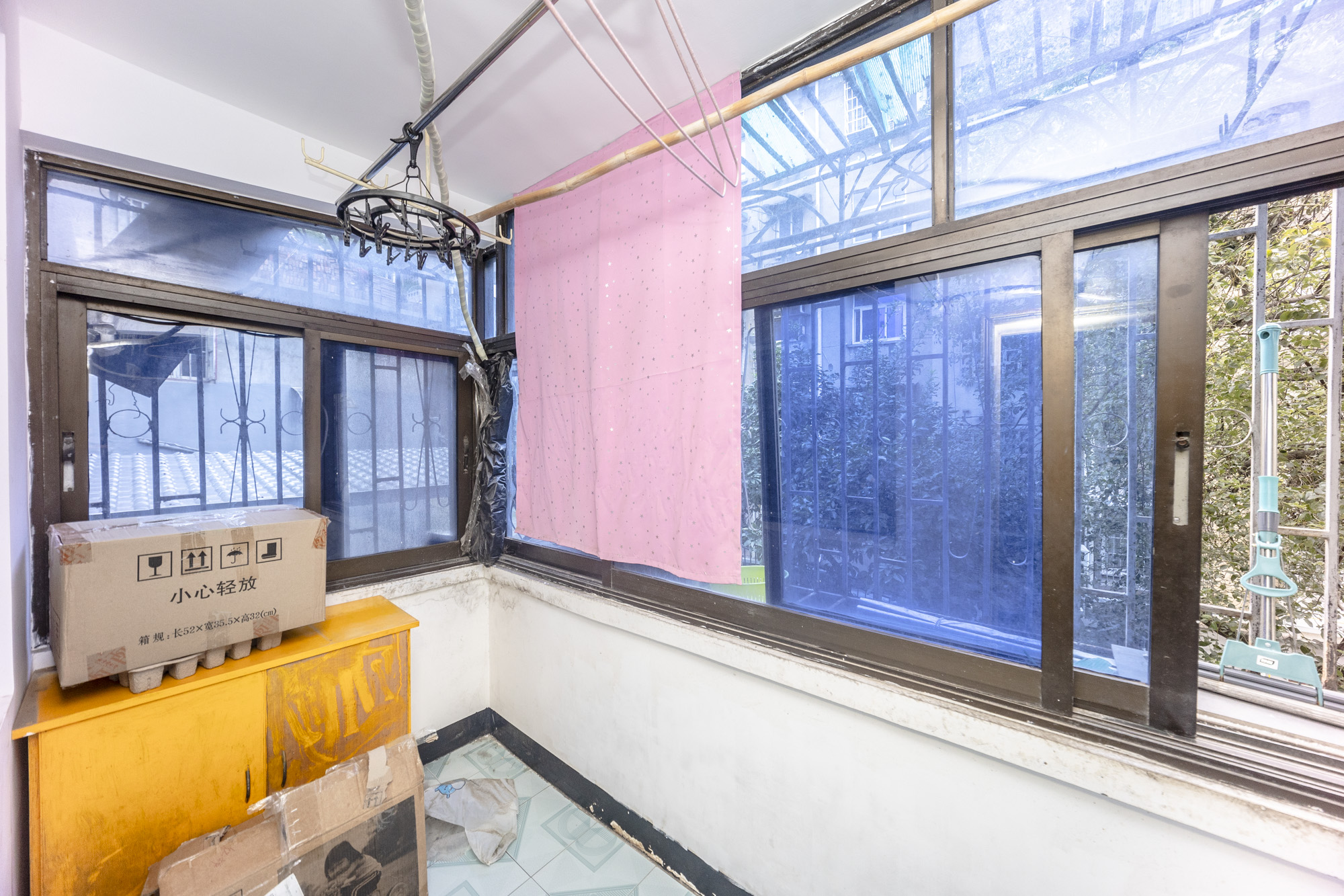 东瓜山一村  2室2厅1卫   38.00万卧室