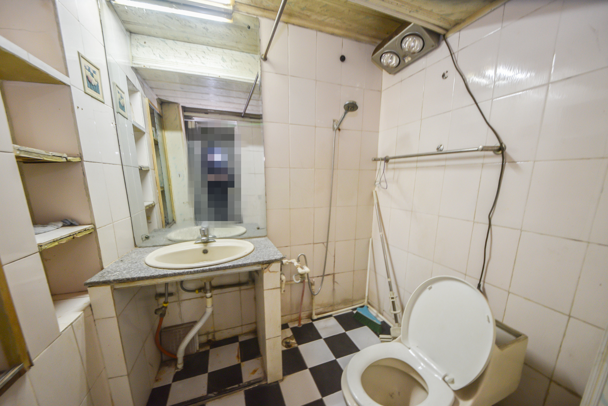 建丰公寓（长沙卷烟厂宿舍）  2室2厅1卫    49.8万卫生间