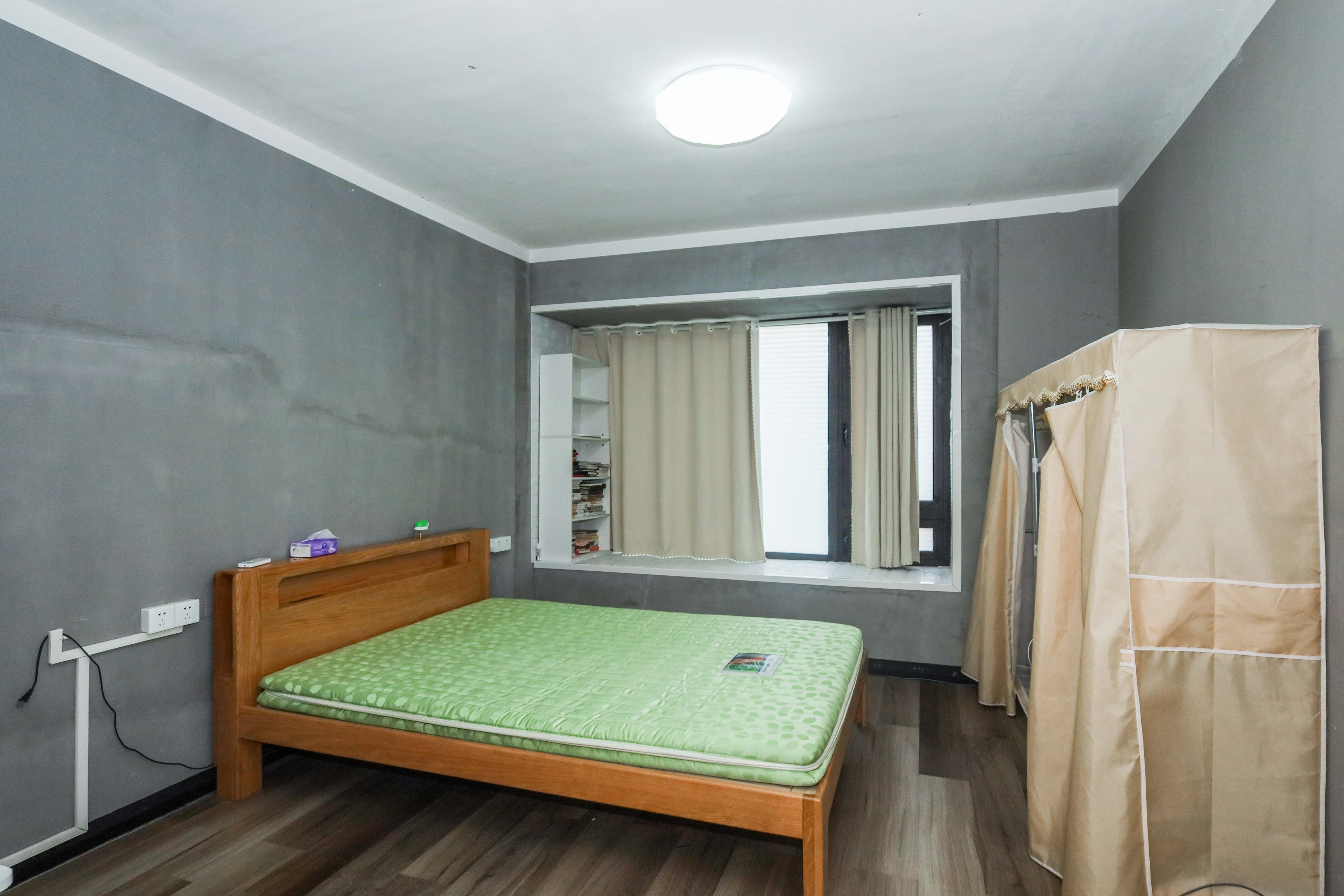 建发央著  4室2厅2卫   268.00万卧室