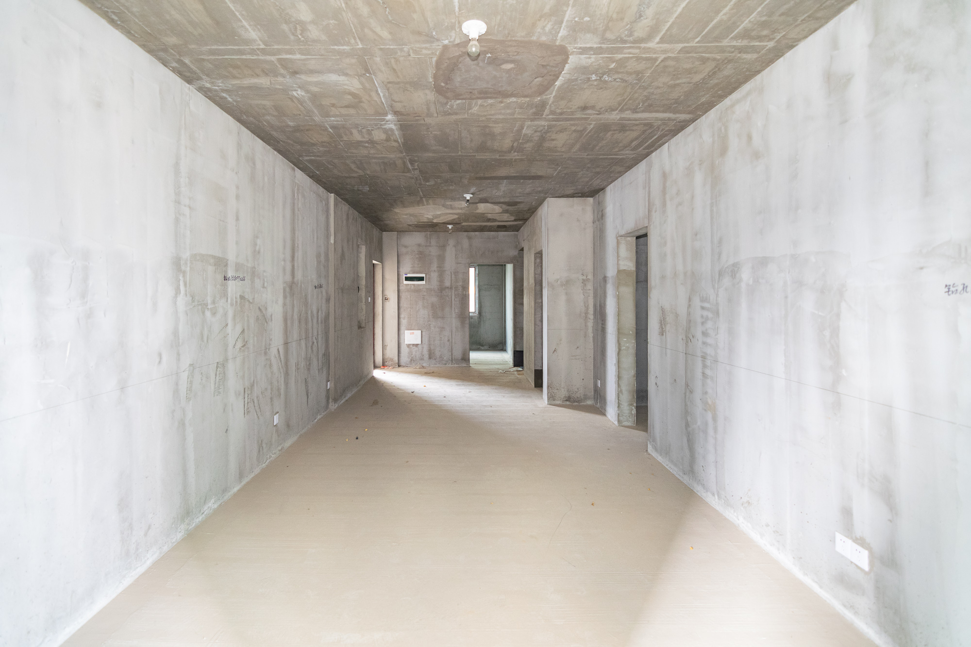 澳海澜庭 3室2厅2卫 70.0万 澳海澜庭 3室2厅2卫 70.0万客厅