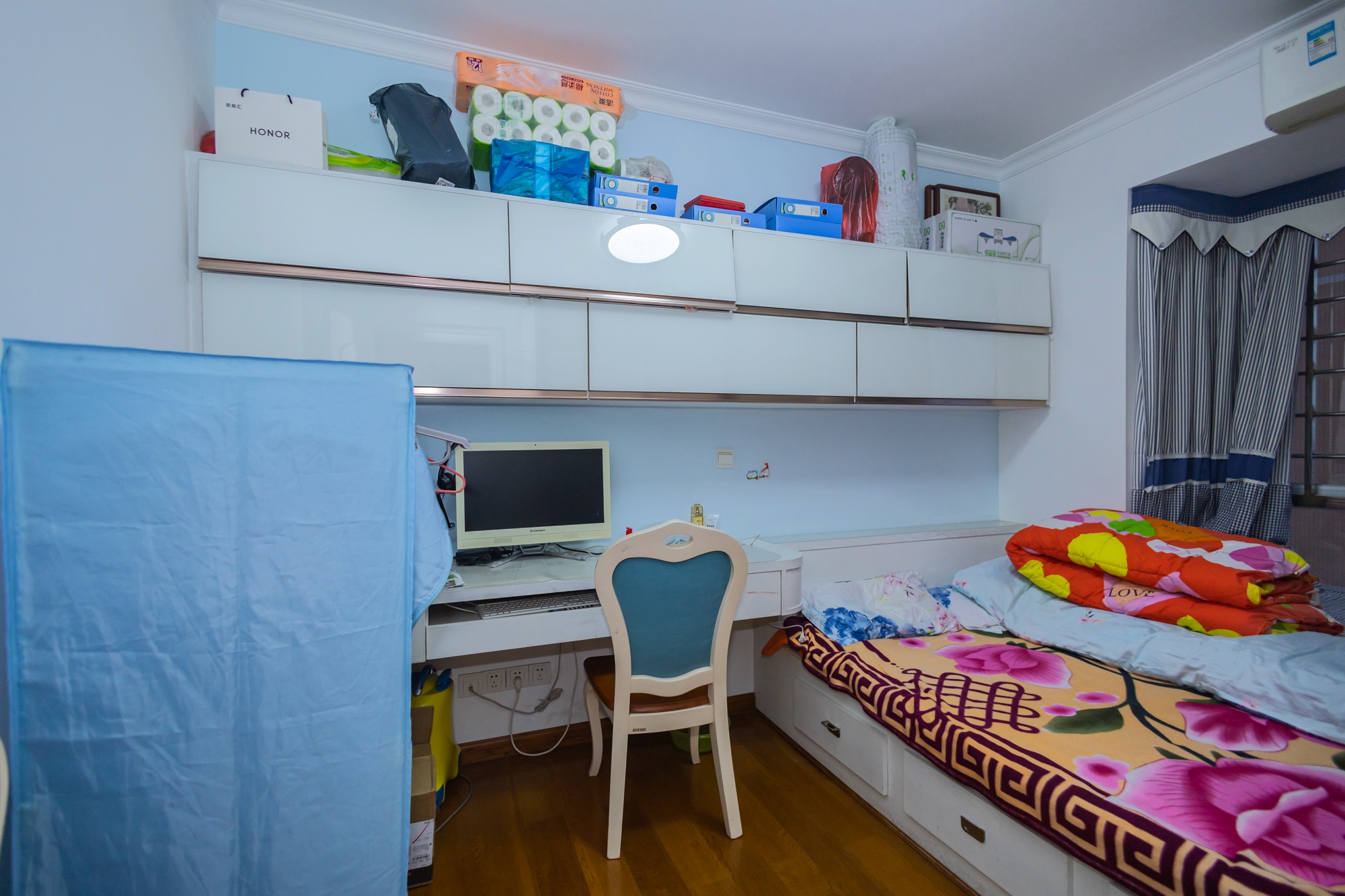 恒广国际景园一二区  2室2厅1卫    63.0万 恒广国际景园一二区  2室2厅1卫    63.0万卧室