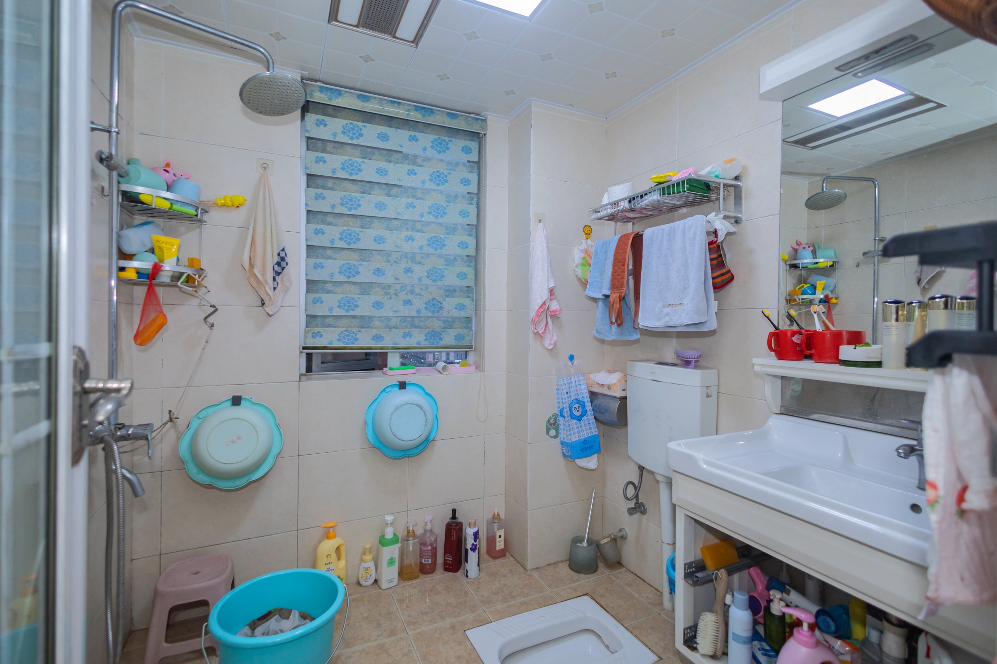 恒广国际景园一二区  2室2厅1卫    63.0万 恒广国际景园一二区  2室2厅1卫    63.0万卫生间