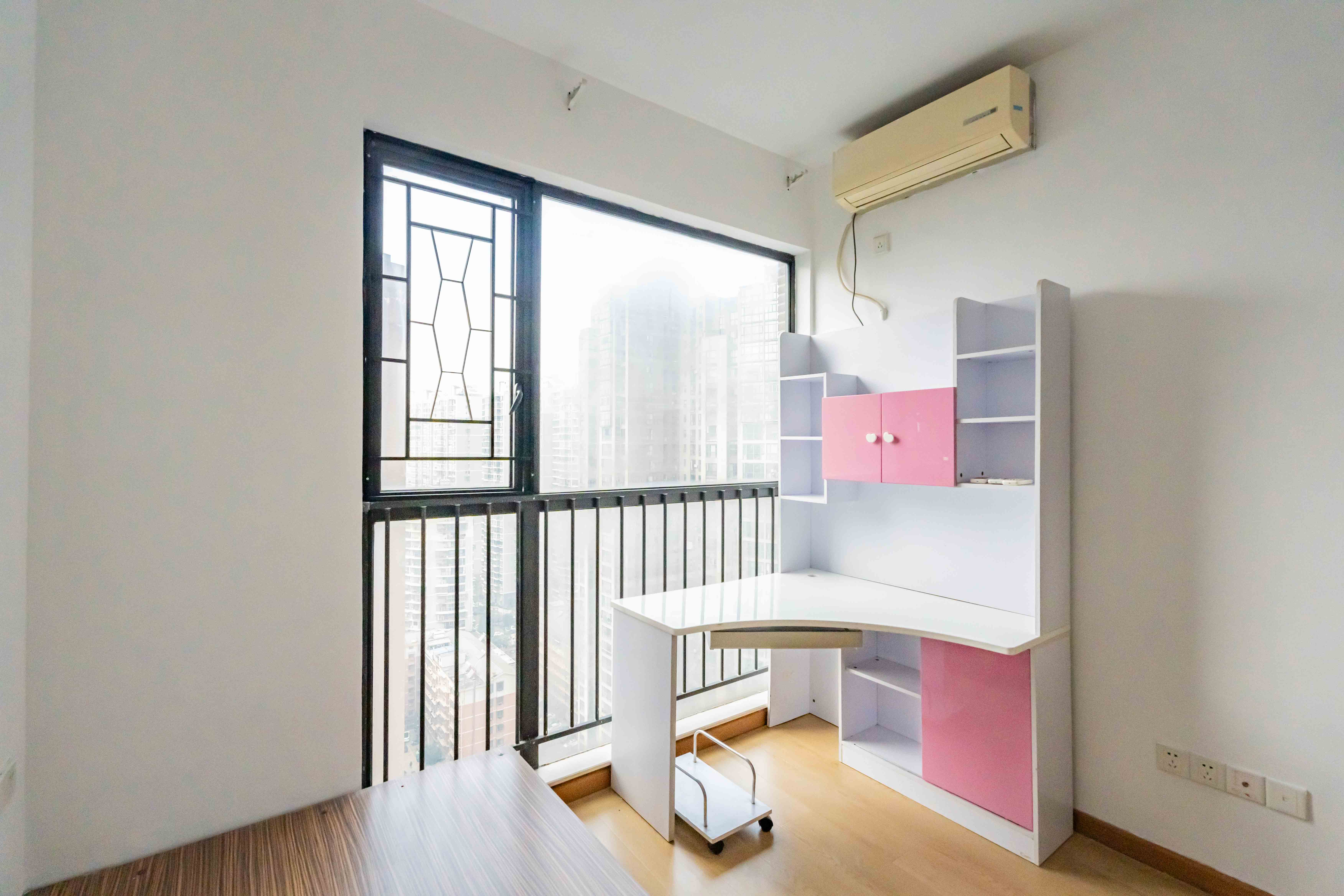 金土地第一湾  2室2厅1卫    68.0万卧室