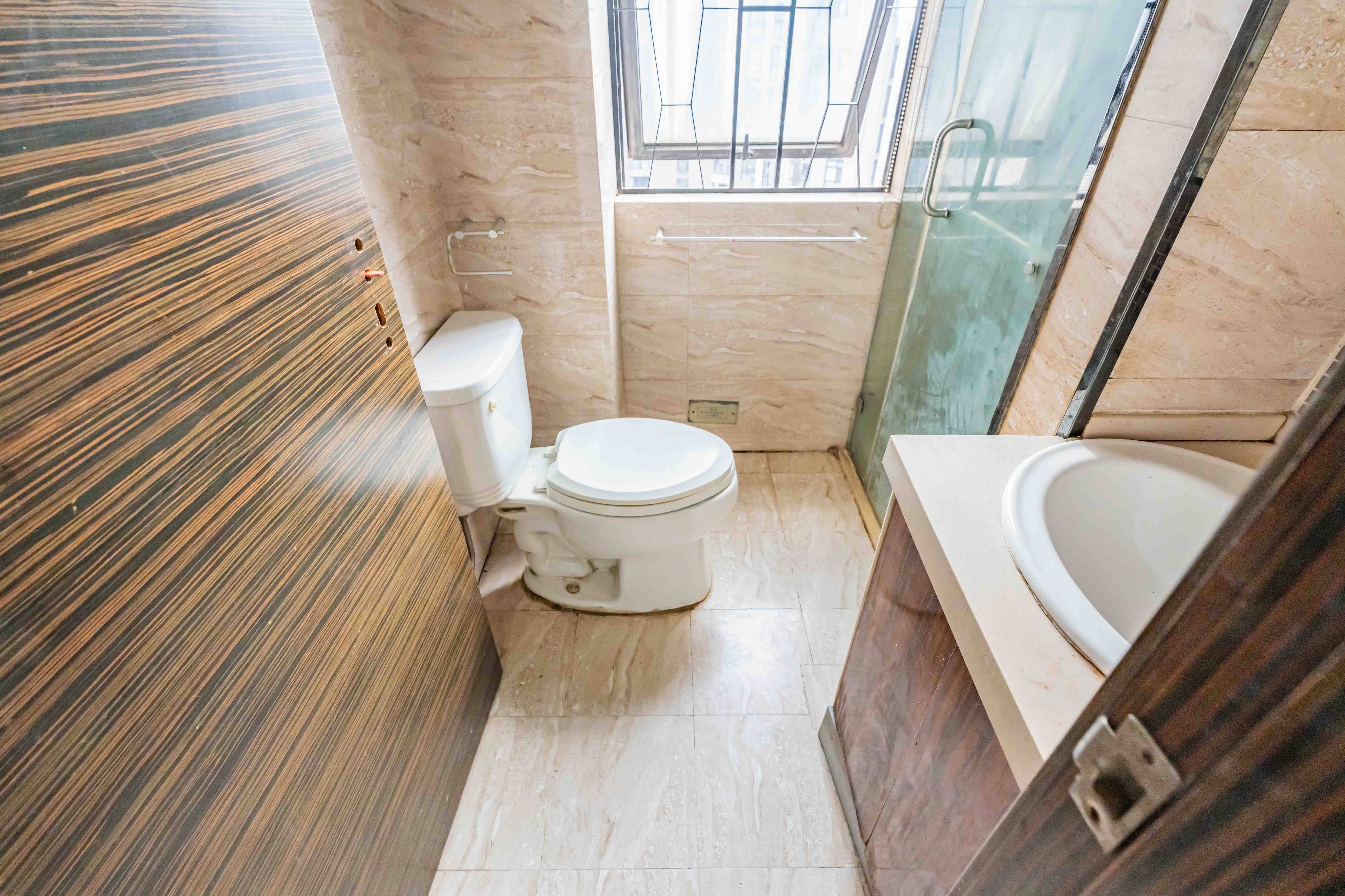 金土地第一湾  2室2厅1卫    68.0万卫生间