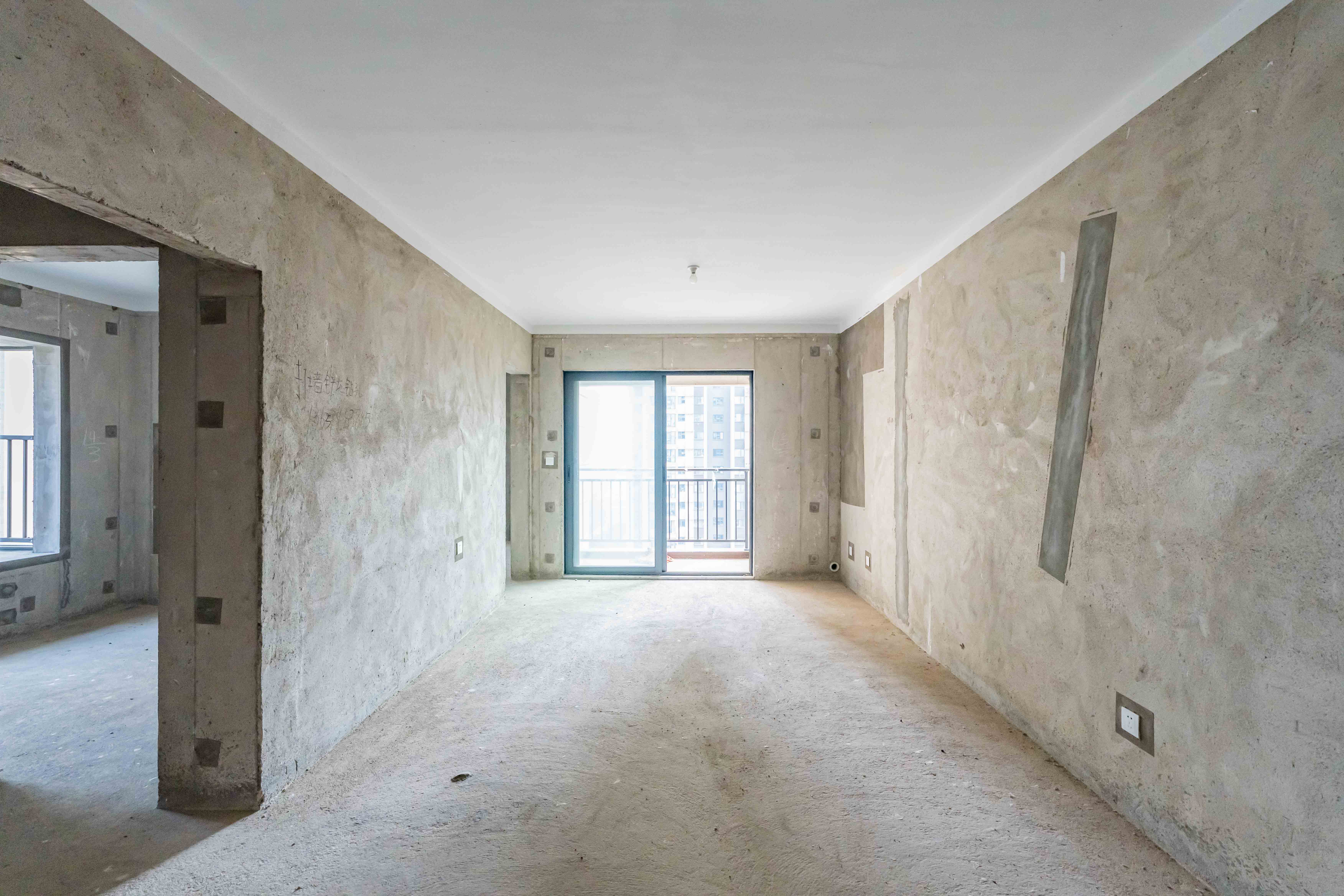 五矿沁园金城(春和景园) 3室2厅1卫 72.0万 五矿沁园金城(春和景园) 3室2厅1卫 72.0万客厅