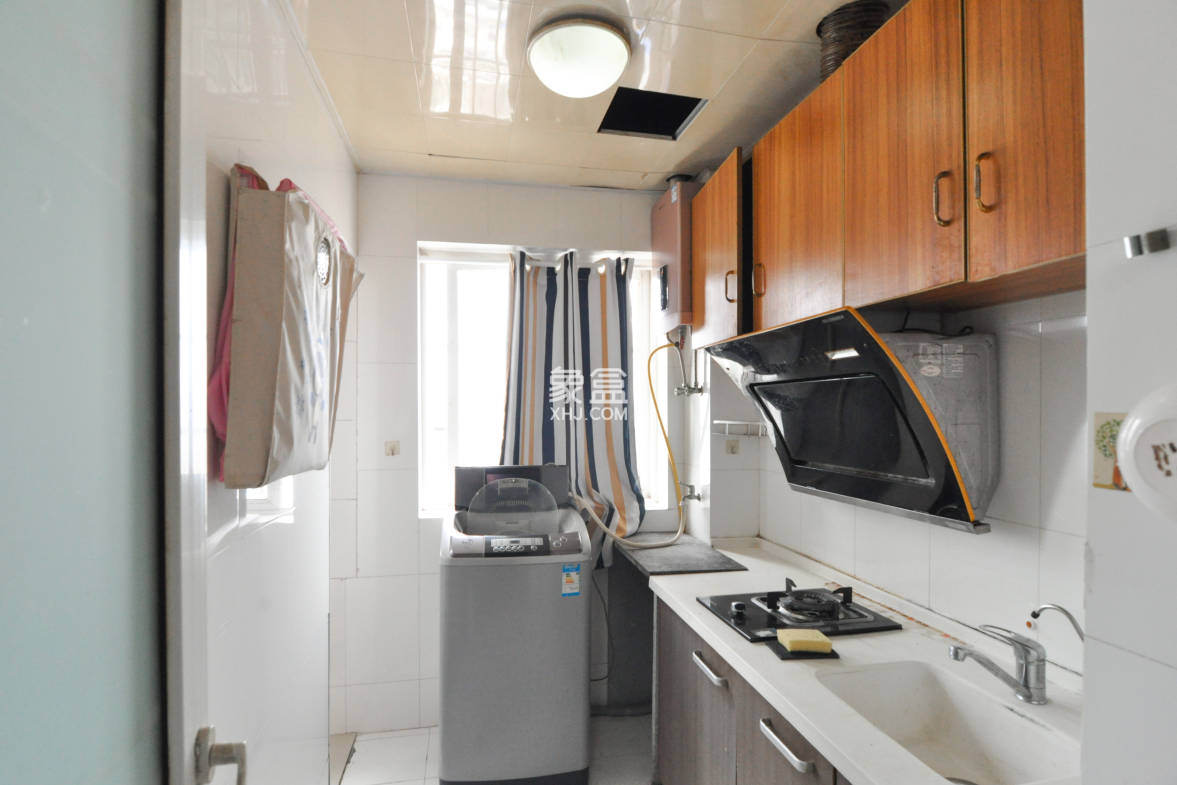 谋房博客(博客天街)  1室1厅1卫    35.0万 谋房博客(博客天街)  1室1厅1卫    35.0万厨房