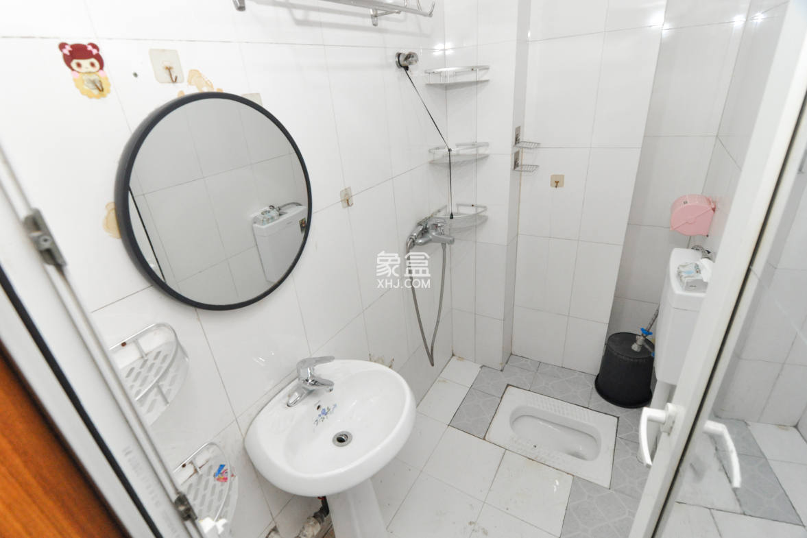 谋房博客(博客天街)  1室1厅1卫    35.0万 谋房博客(博客天街)  1室1厅1卫    35.0万卫生间