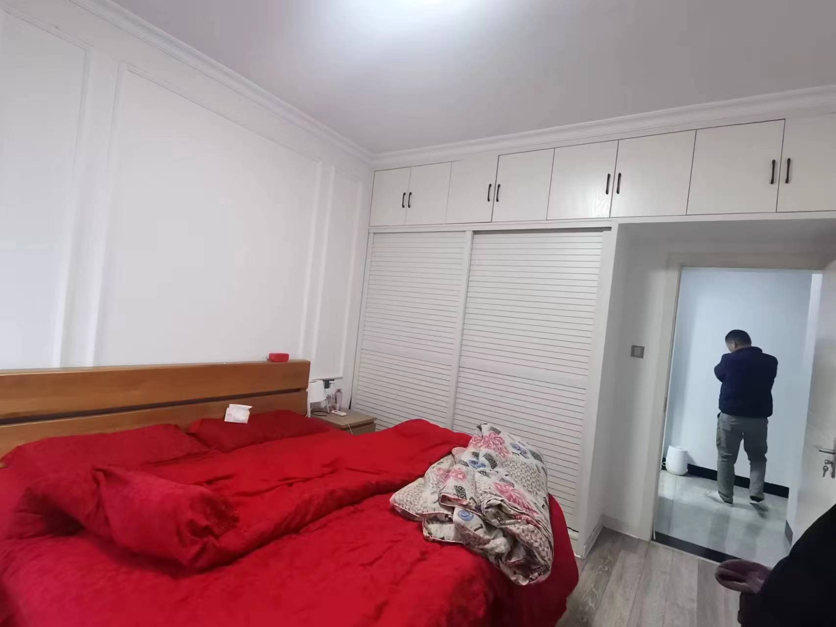 中央皇庭 3室2厅1卫 56.0万 中央皇庭 3室2厅1卫 56.0万室内图