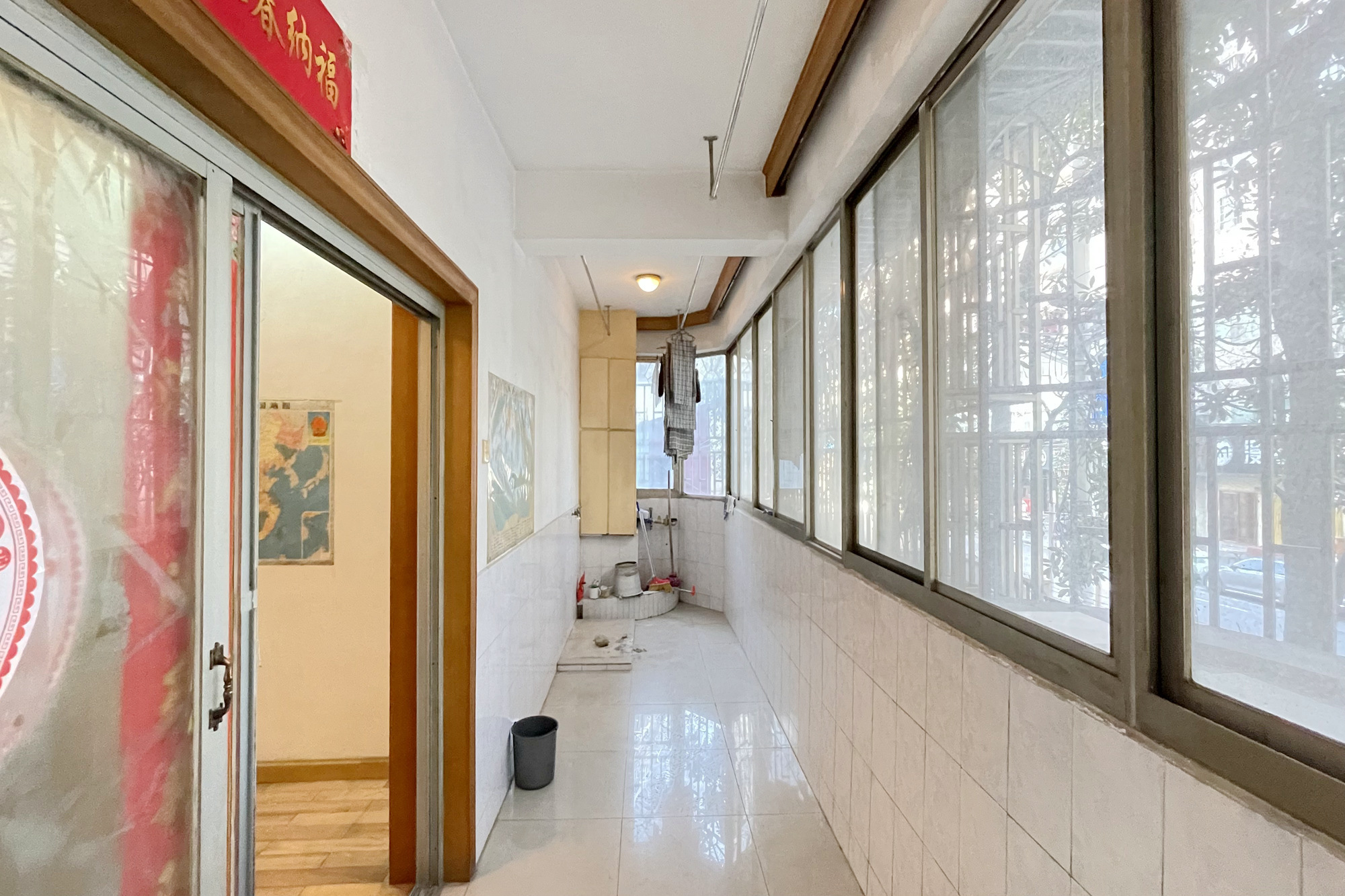 富华大厦  2室2厅1卫   86.00万阳台