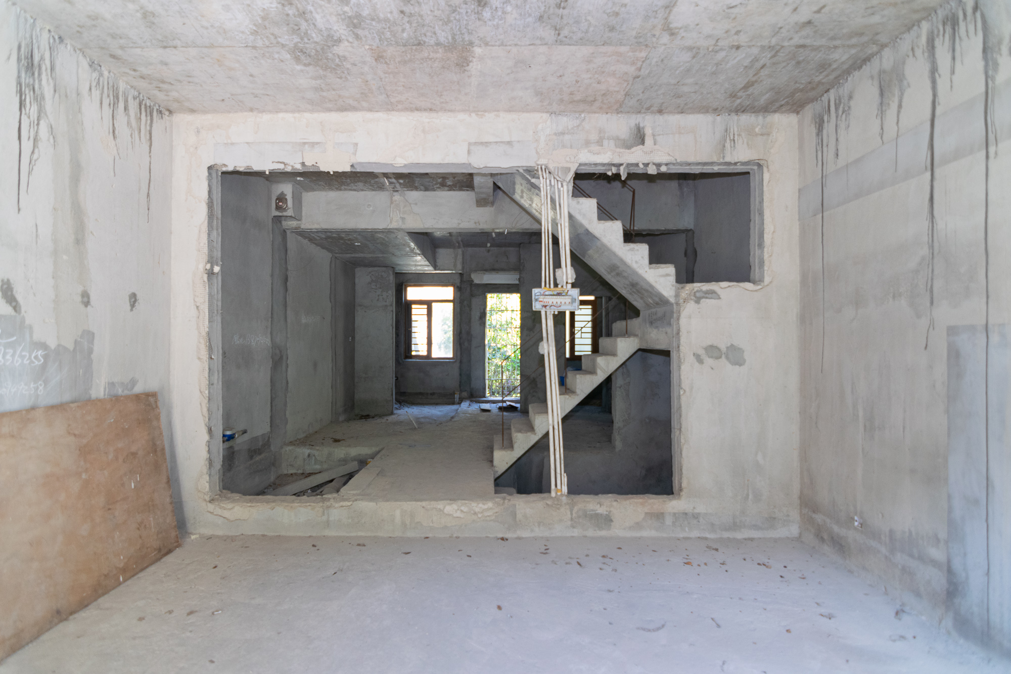 润和紫郡一期  6室3厅2卫    258.0万 润和紫郡一期  6室3厅2卫    258.0万客厅