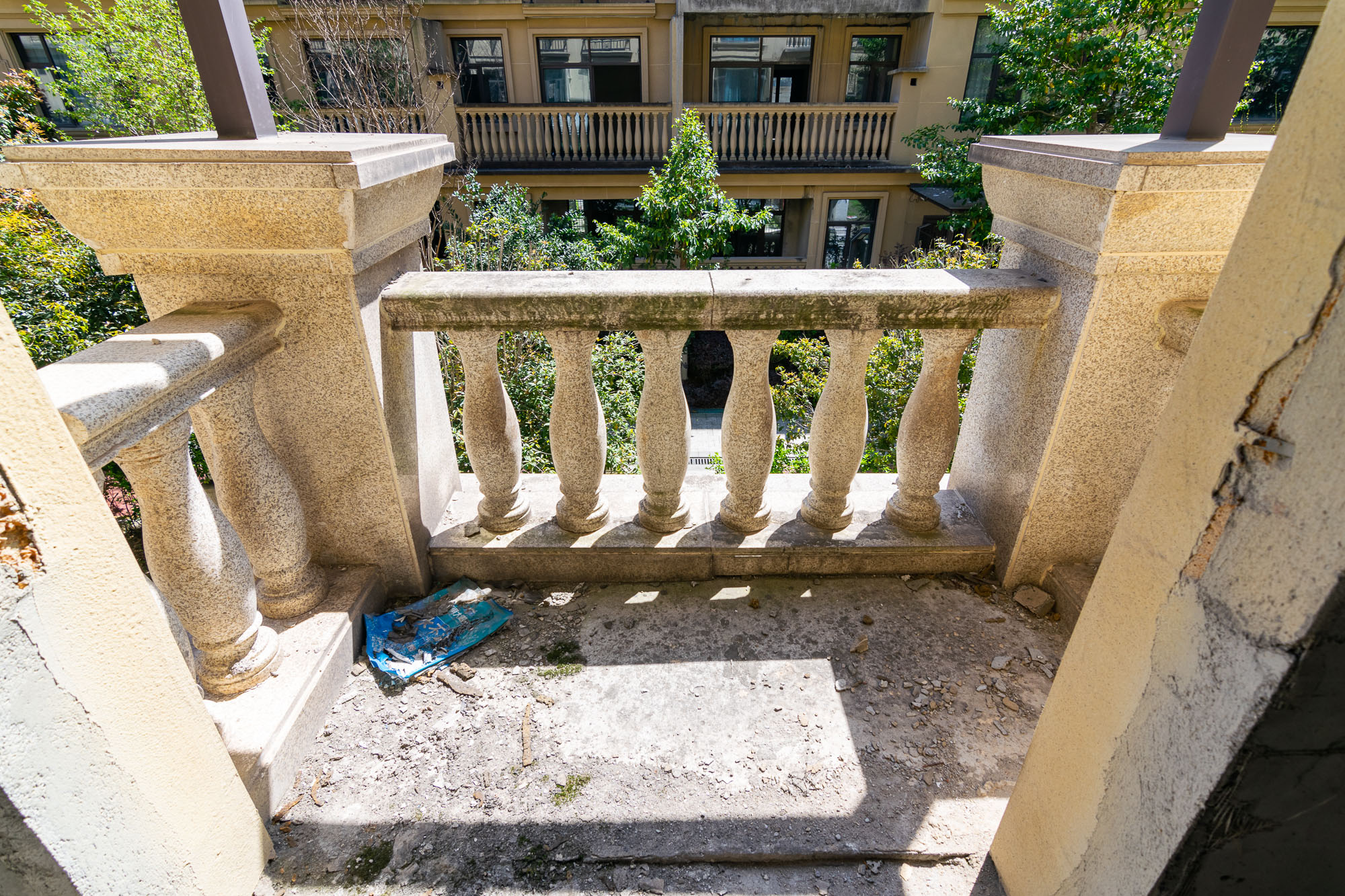 润和紫郡一期  6室3厅2卫    258.0万 润和紫郡一期  6室3厅2卫    258.0万阳台