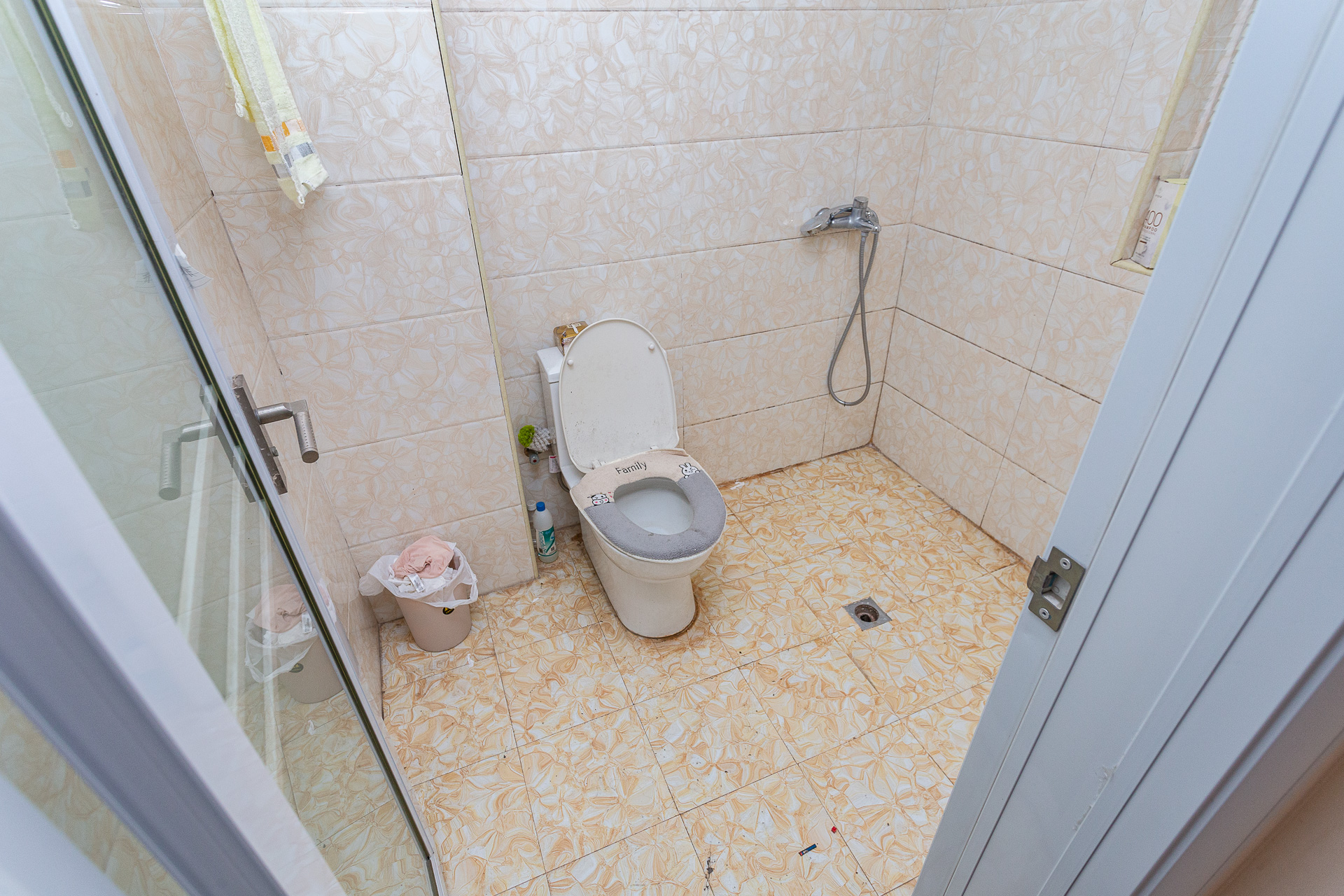 浩龙音乐界  3室2厅2卫    80.0万 浩龙音乐界  3室2厅2卫    80.0万卫生间