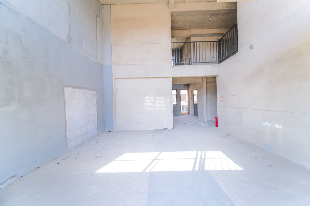 合能枫丹新里  5室2厅2卫    140.0万