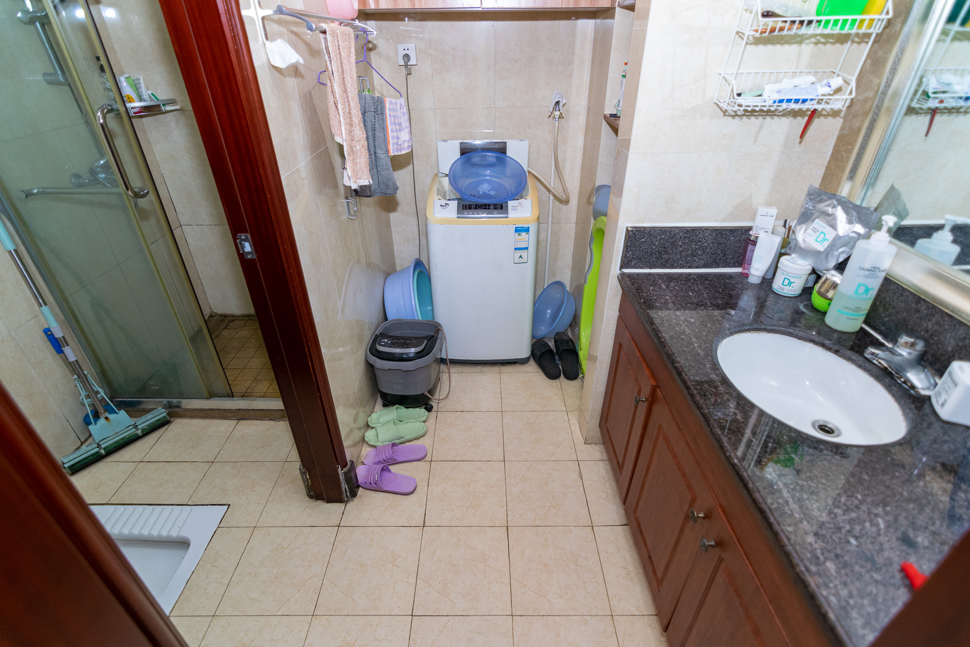 富基世纪公园  3室2厅1卫    64.8万 富基世纪公园  3室2厅1卫    64.8万卫生间