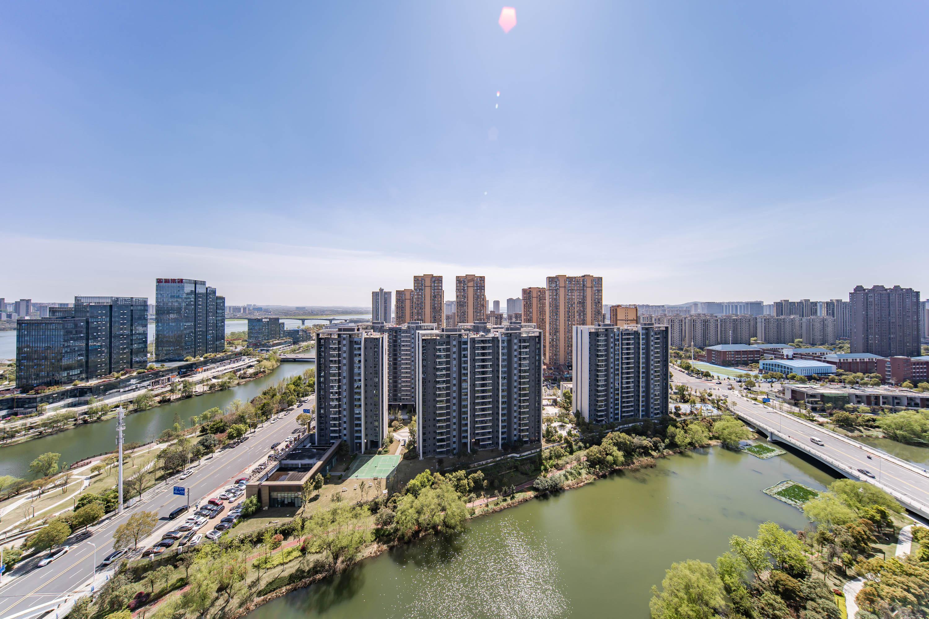 中海阅江府  3室2厅2卫   230.00万其他